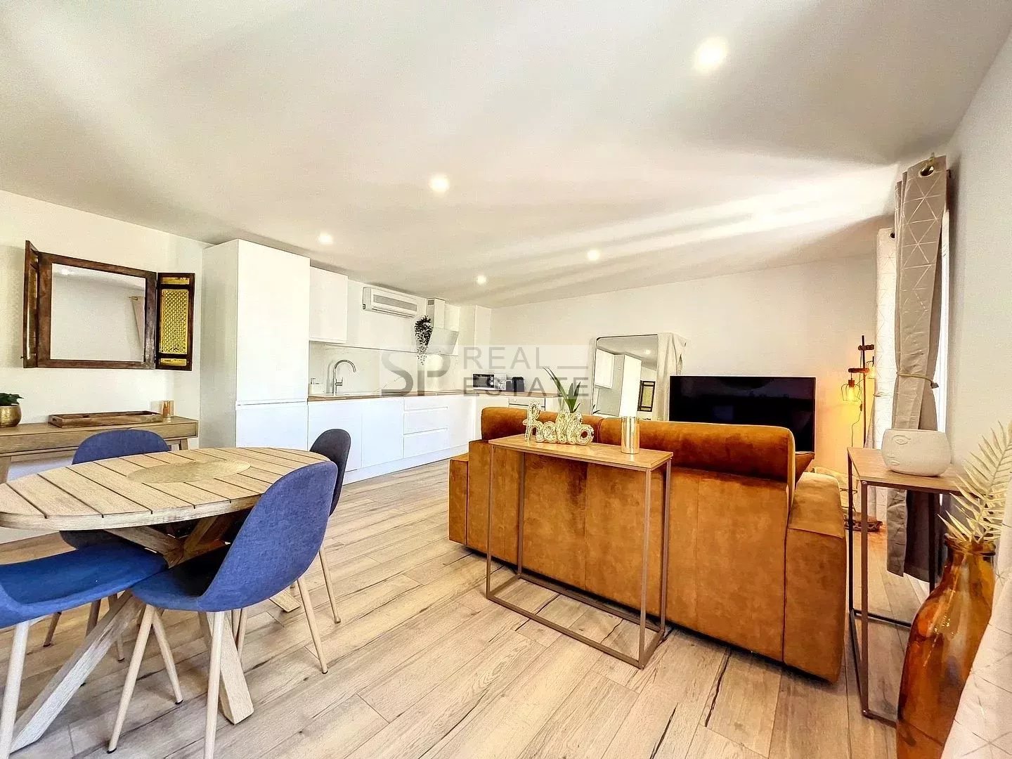 Agence immobilière de 