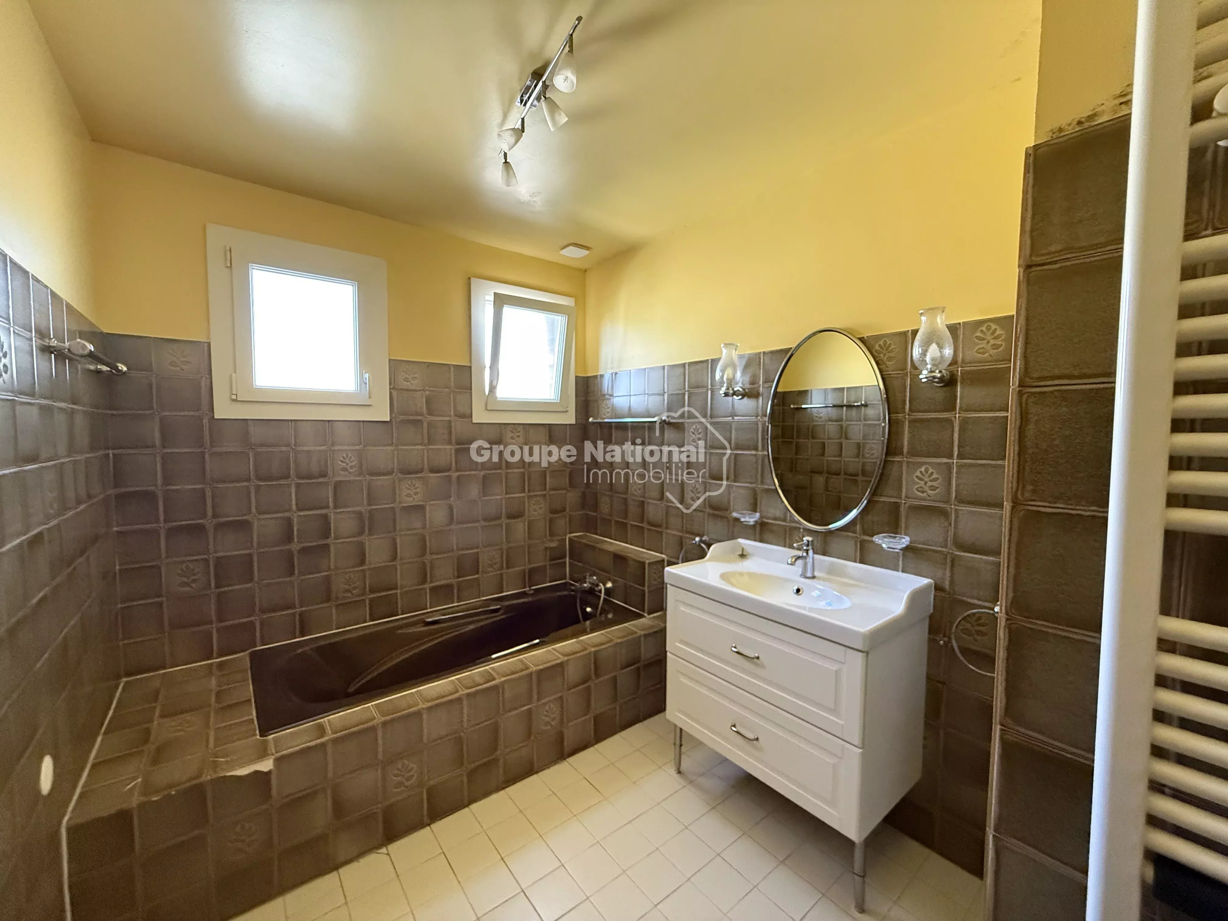 CHATEAURENARD - Maison 5 pièces 134,79 M²