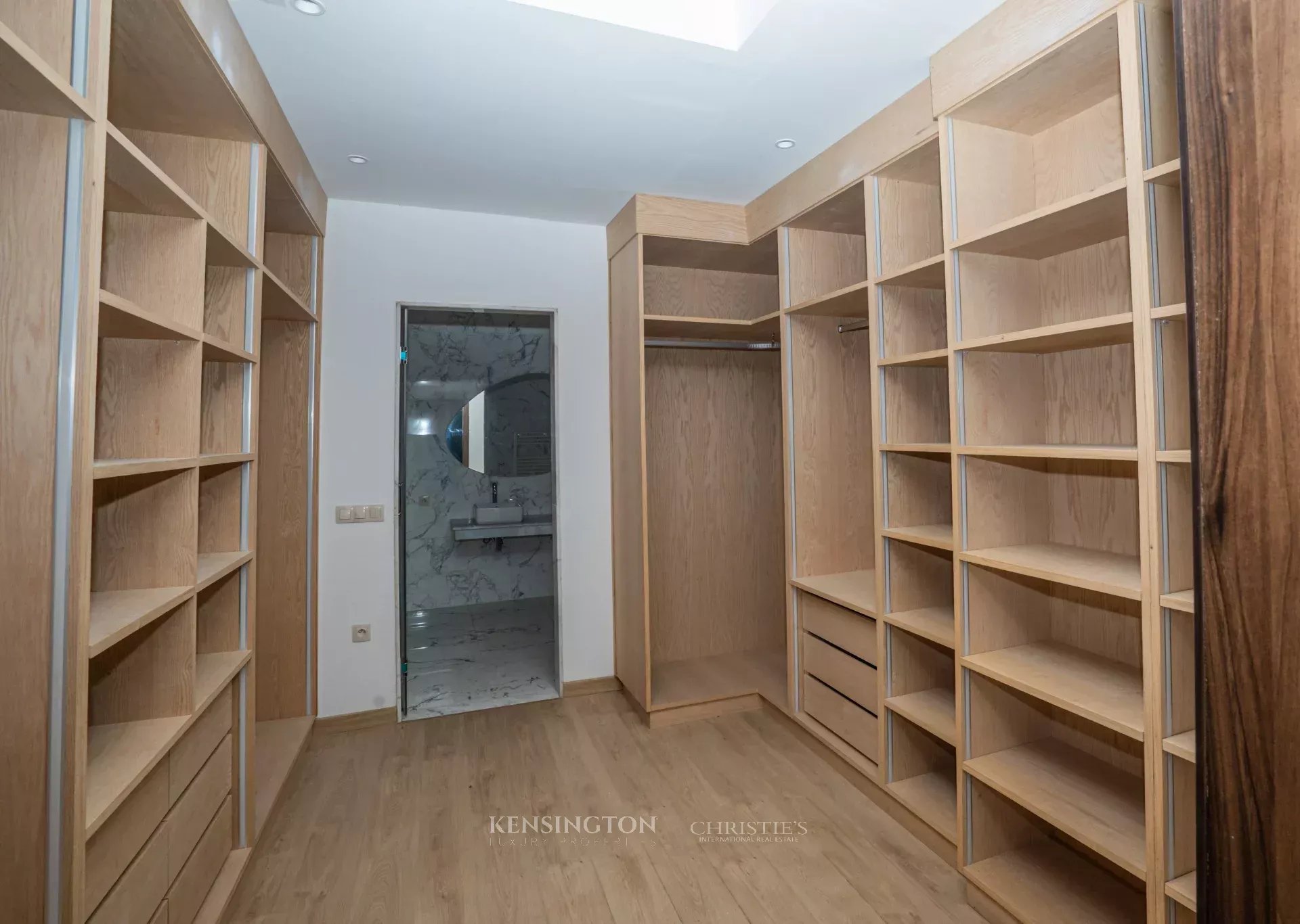 Apartment/Flat's Image 13