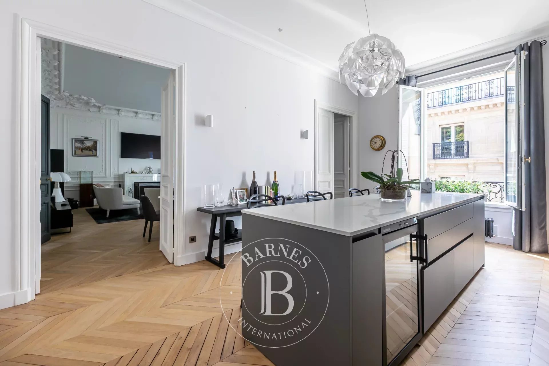 Daire Paris 8ème - picture 6