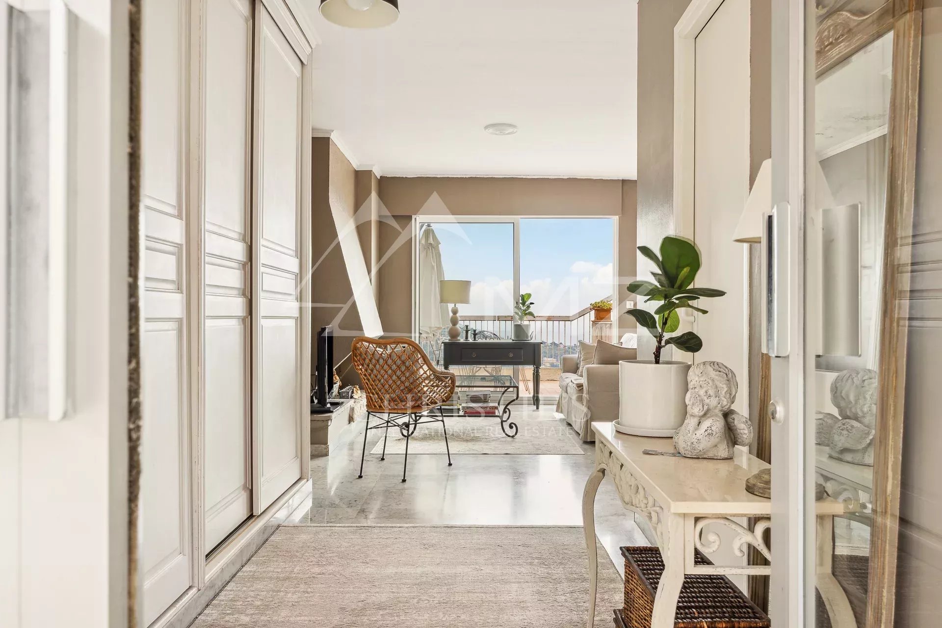 2 Bedroom Apartment/Flat's Image 6