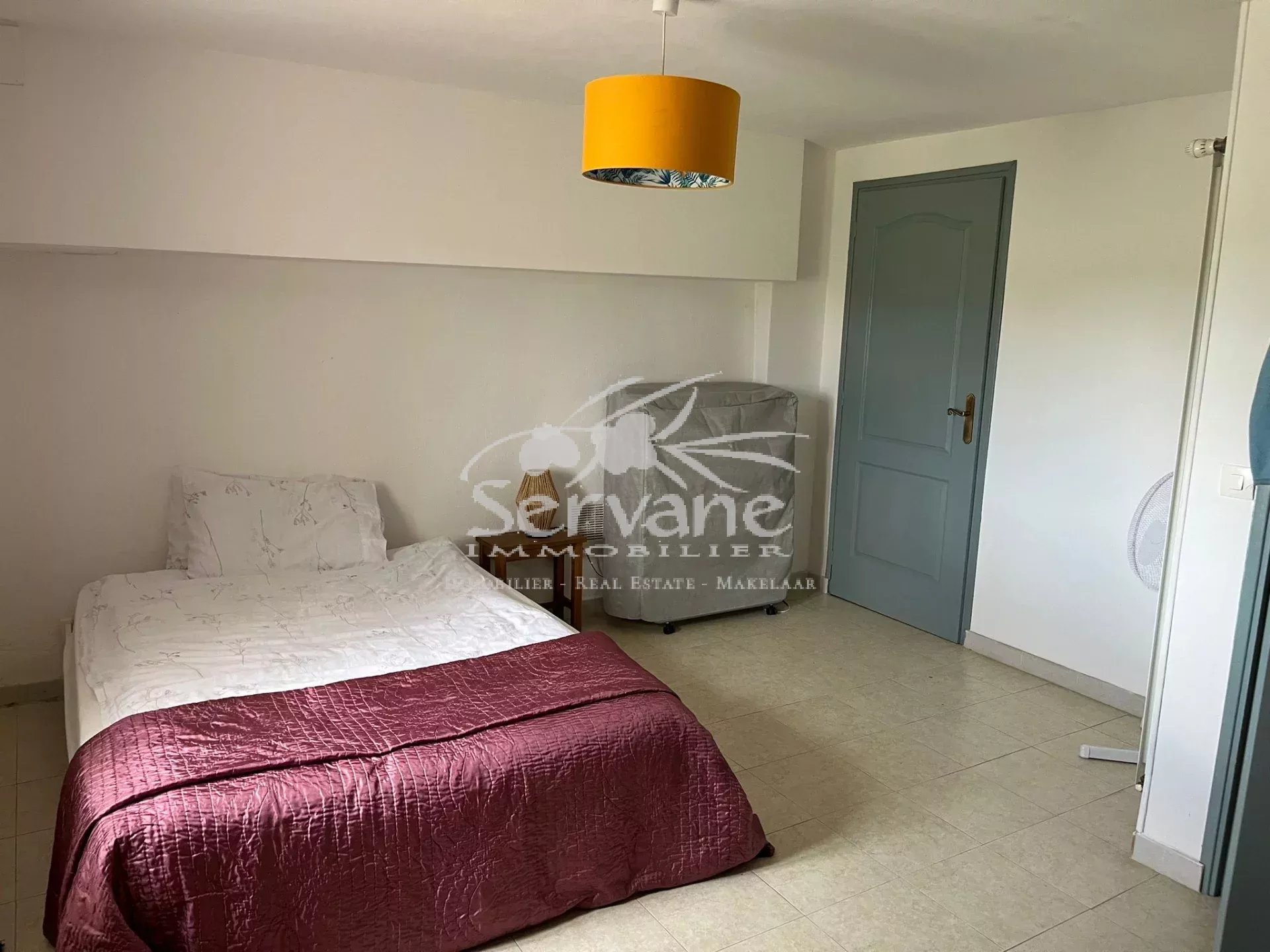 LORGUES VILLA T4 SUR 3220 m²