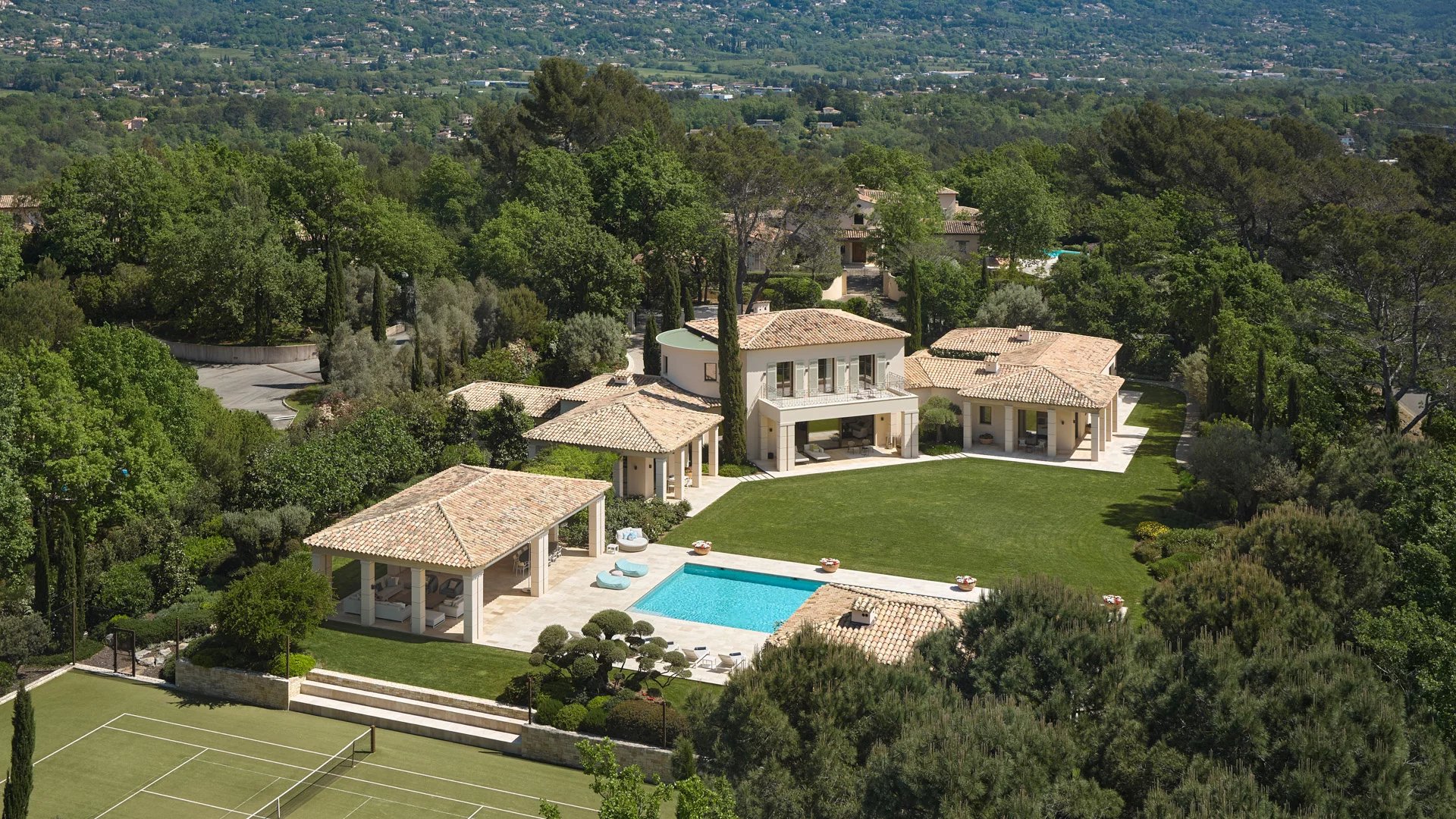 Seasonal rental Property Tourrettes