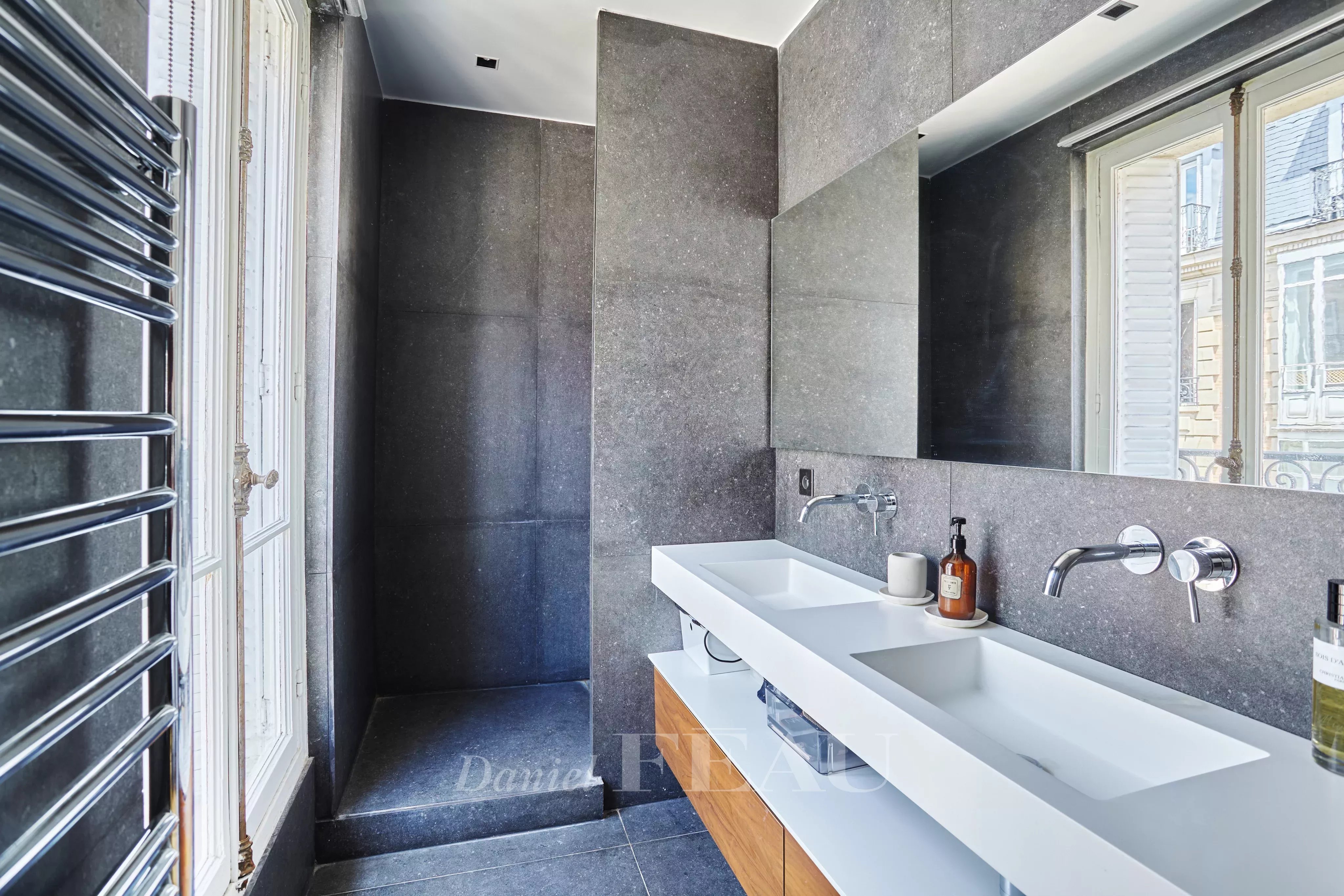 Sale Apartment Paris 16th