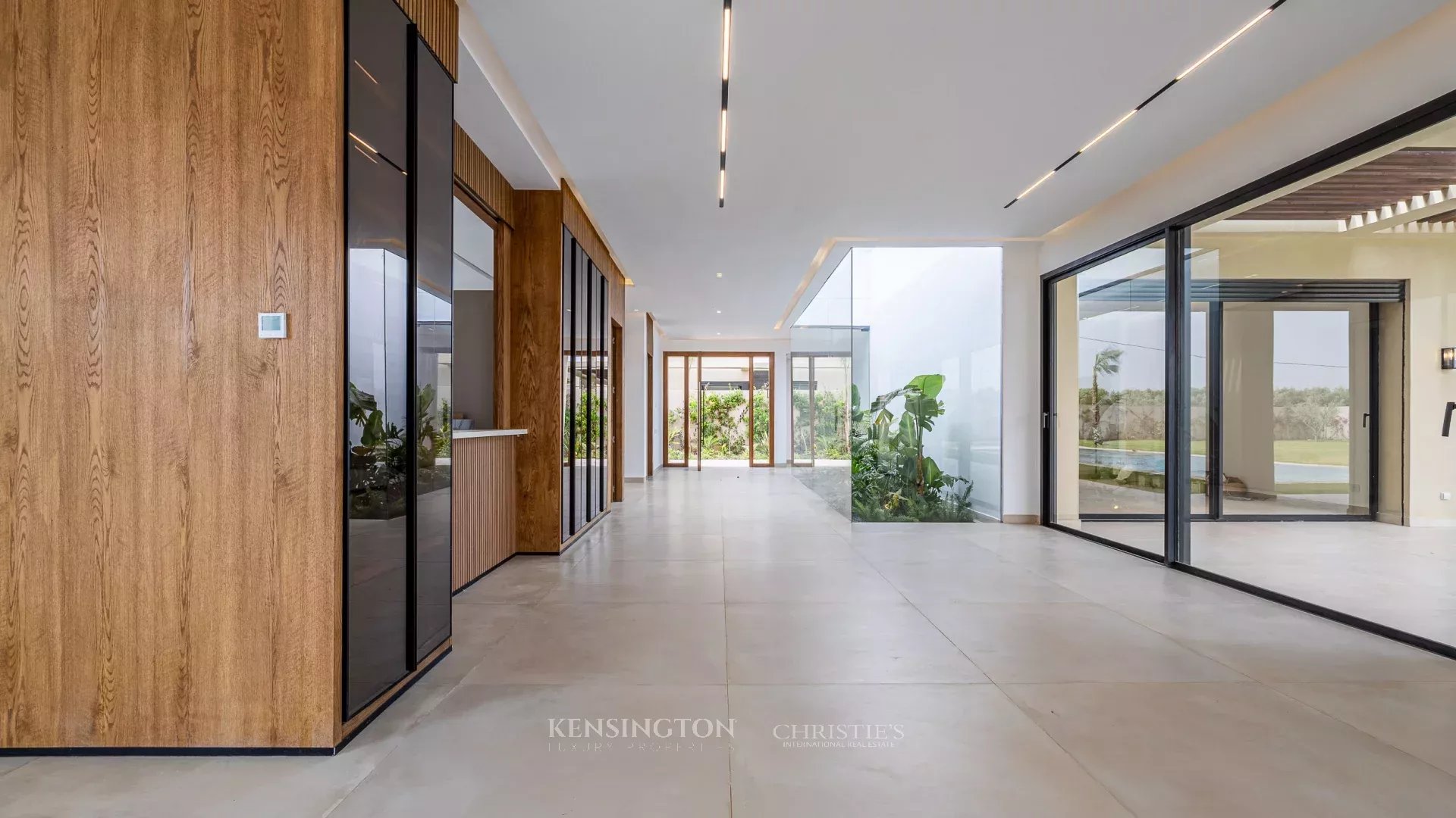 4 Bedroom Villa/Townhouse's Image 11