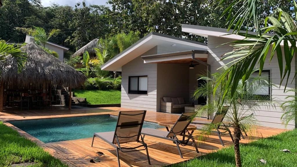 Villas Coco – 2 independent houses and each one with pool and rancho 5 min. From Tamarindo