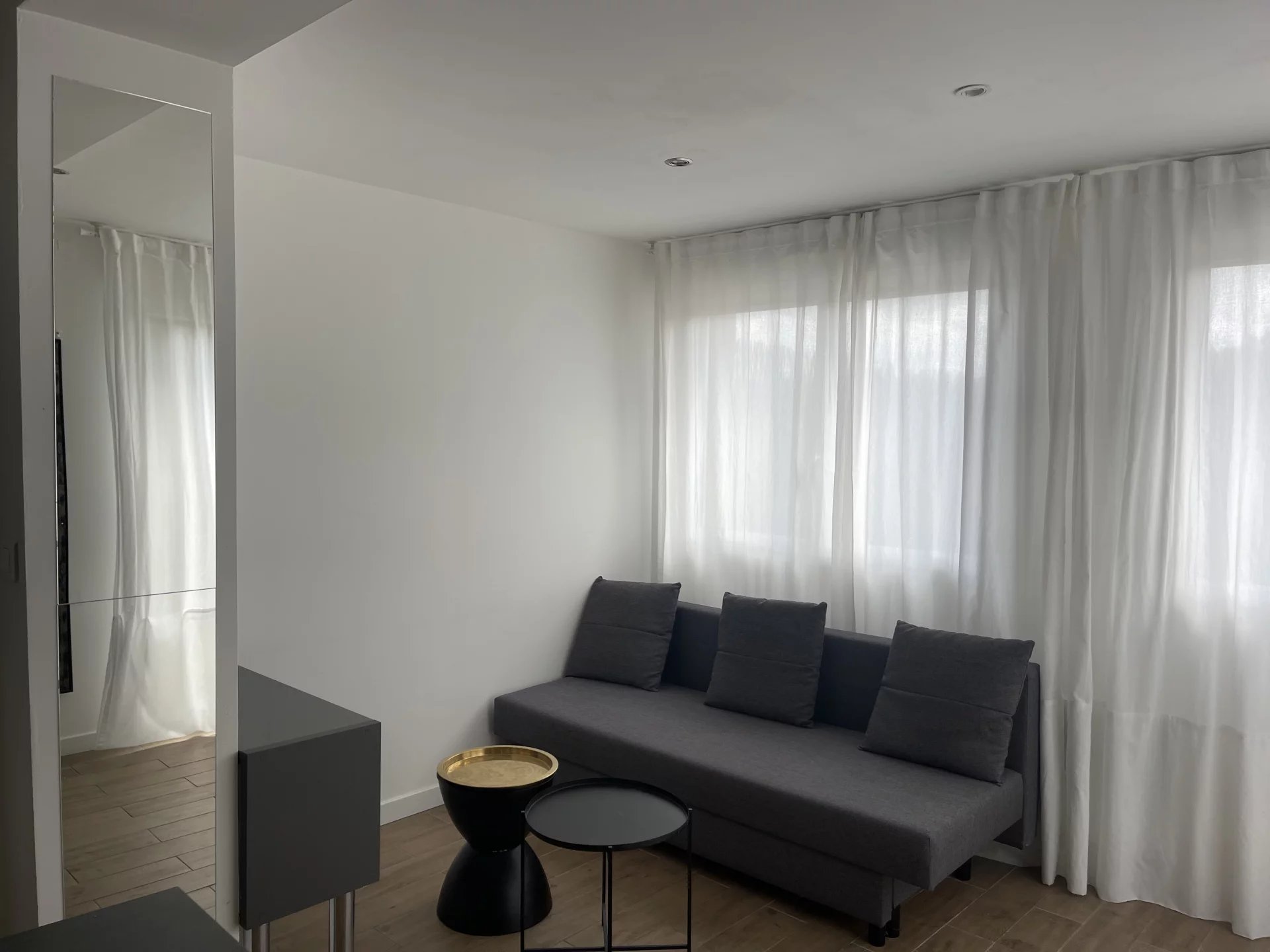 Charmante maisonnette en duplex avec terrasse et parking