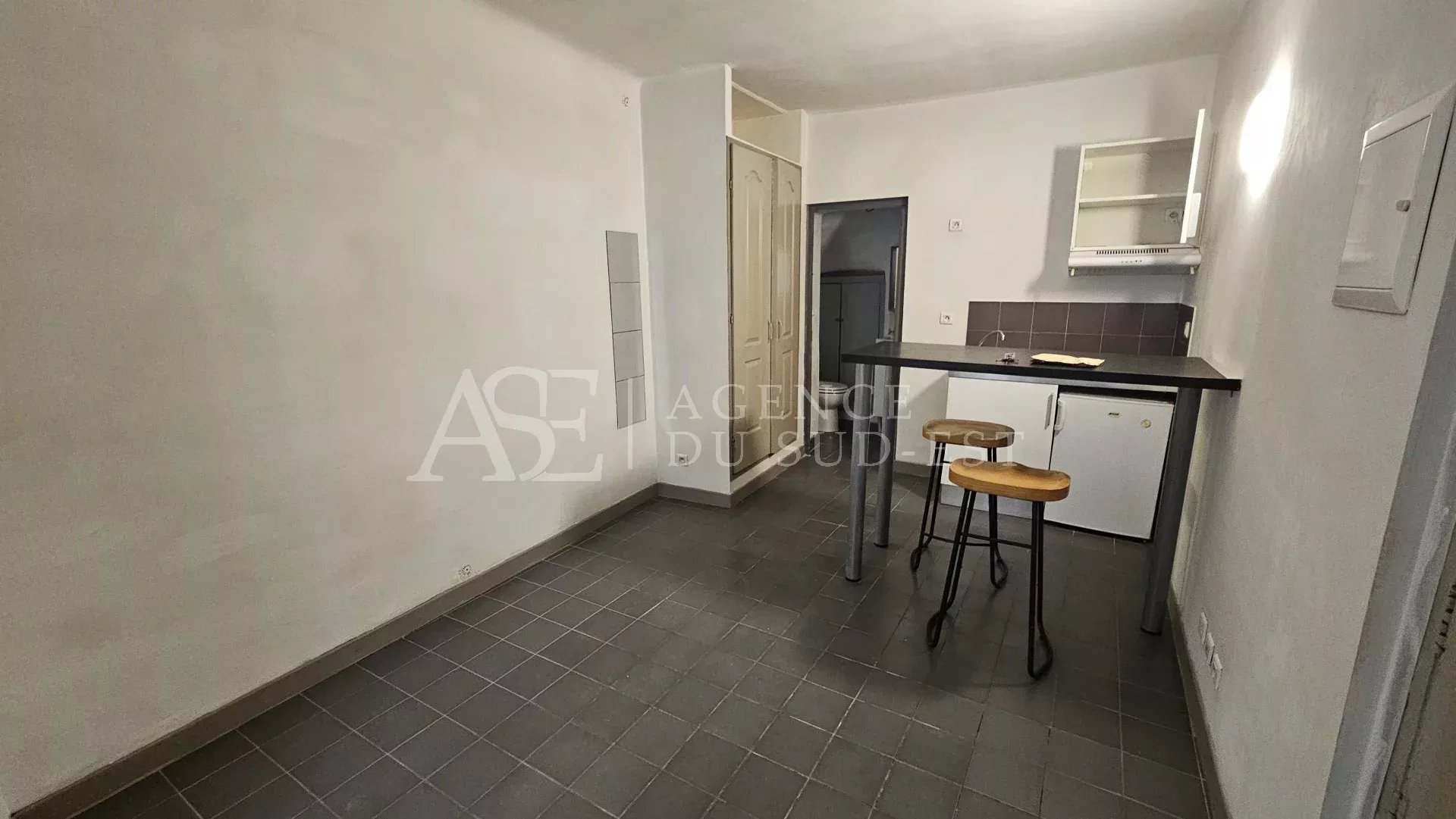 Rental Studio Aix-en-Provence