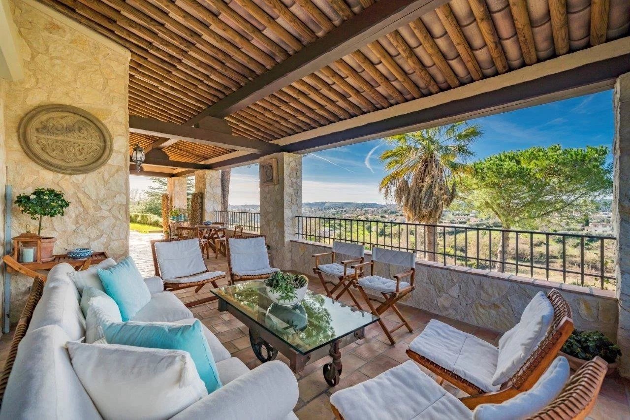 Image of Villa - 6 Bedrooms for Sale in Alpes-Maritimes-Saint-Paul-de-Vence-France, Image 3
