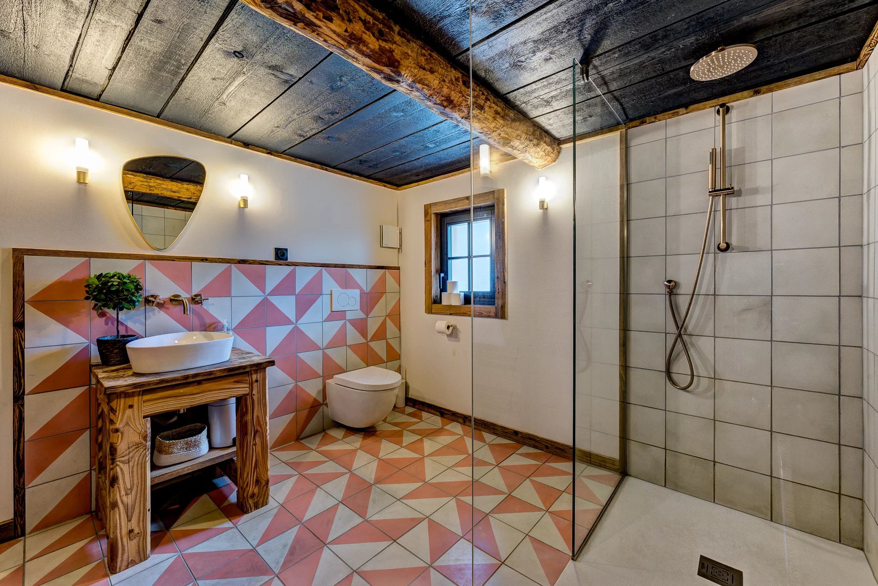 Photo of MORZINE - 4 bedroom chalet - excellent location