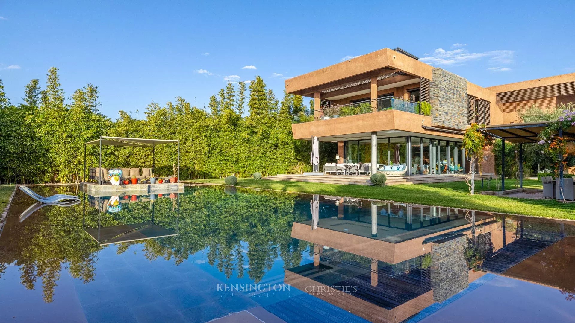 5 Bedroom Villa/Townhouse's Image 3