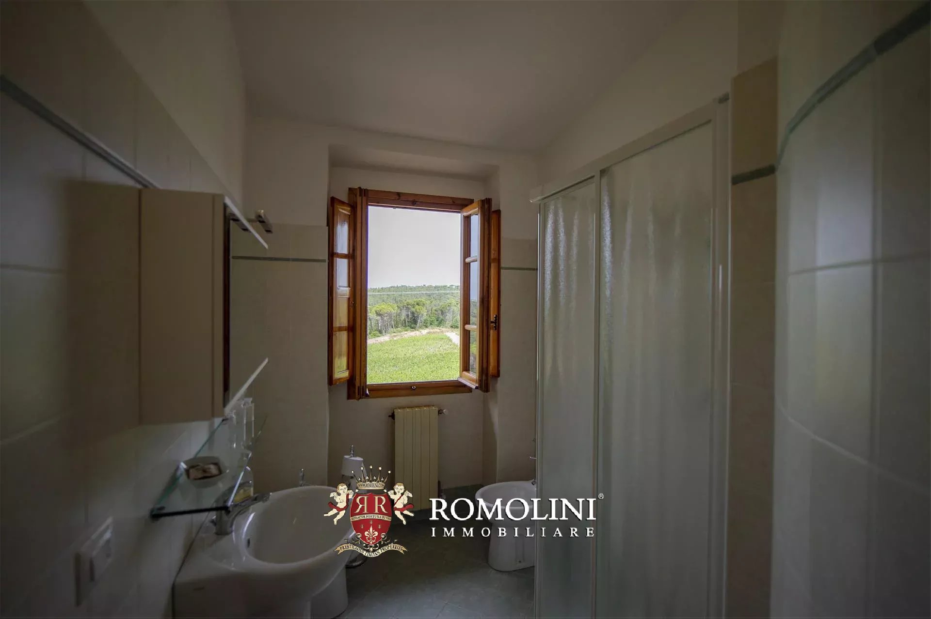 6 Bedroom Vineyard's Image 38