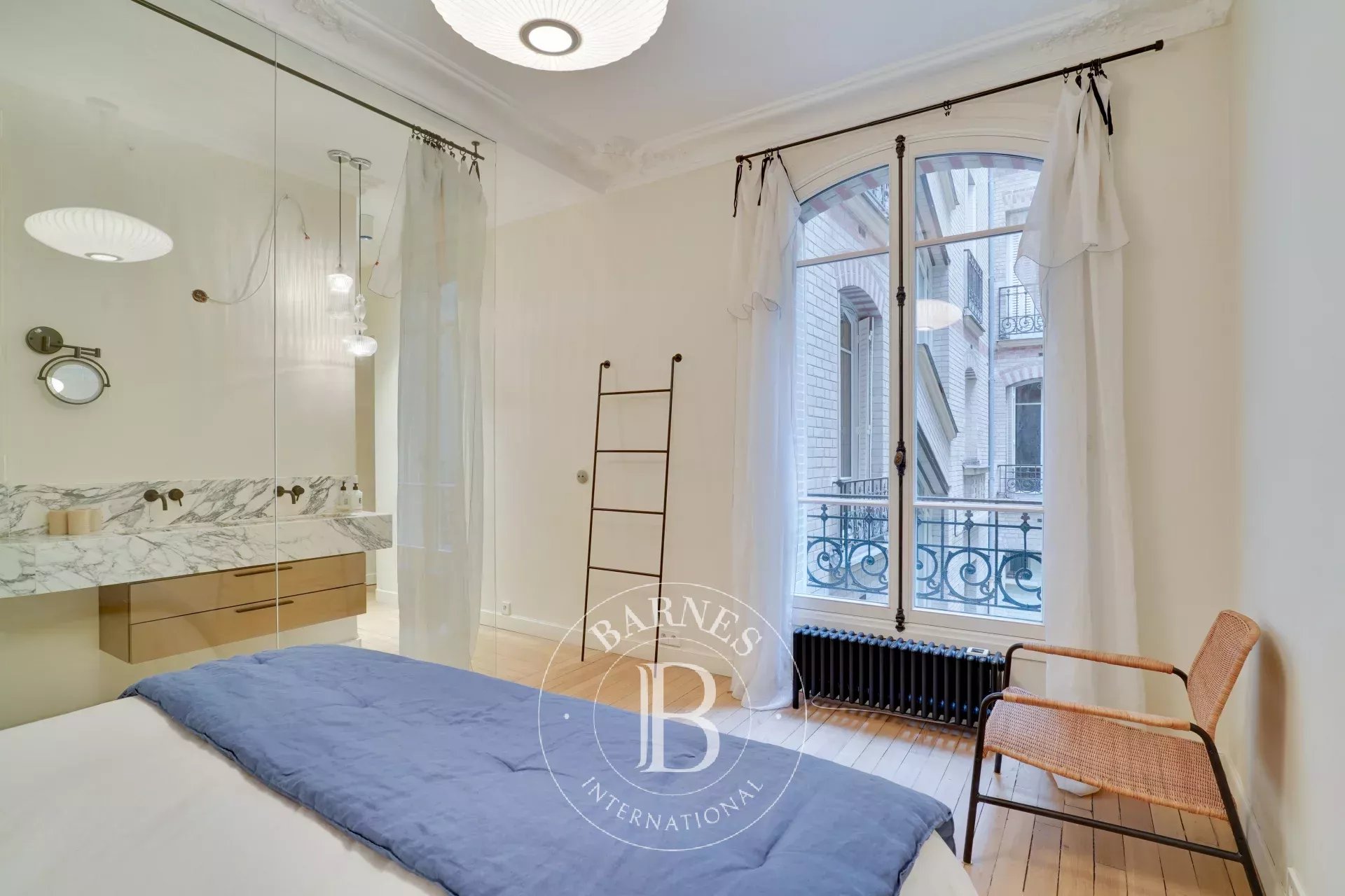 Paris 6 - Sèvres - Vaneau - 98,42 sqm renovated apartment - 3 bedrooms - picture 6