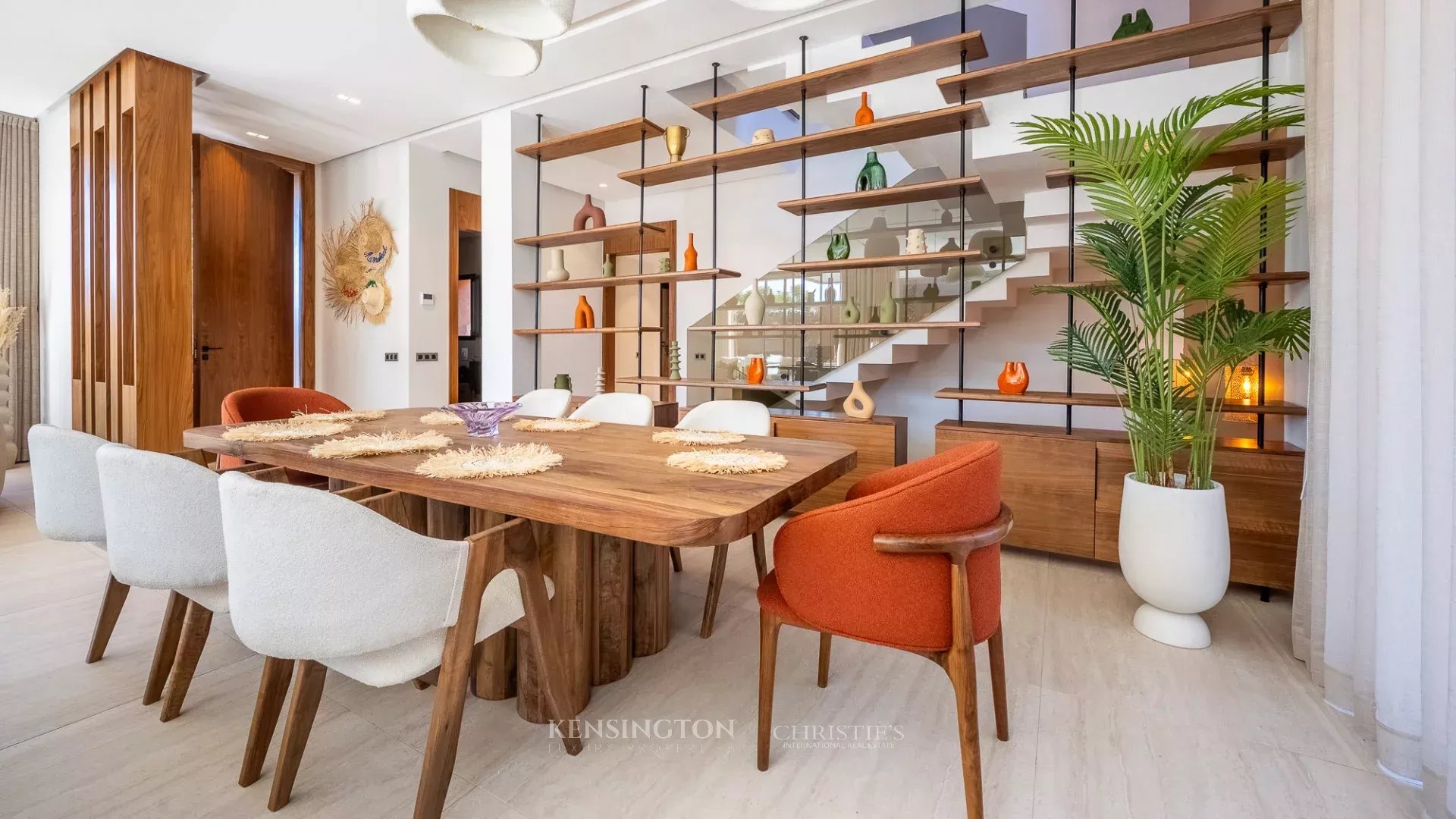 4 Bedroom Villa/Townhouse's Image 3