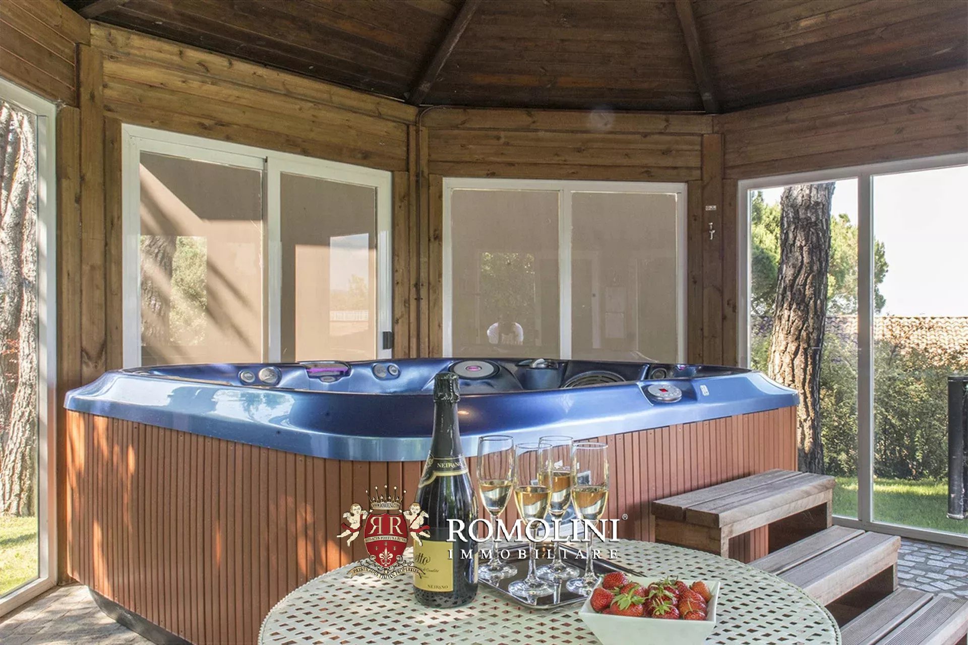 10 Bedroom Villa/Townhouse's Image 30