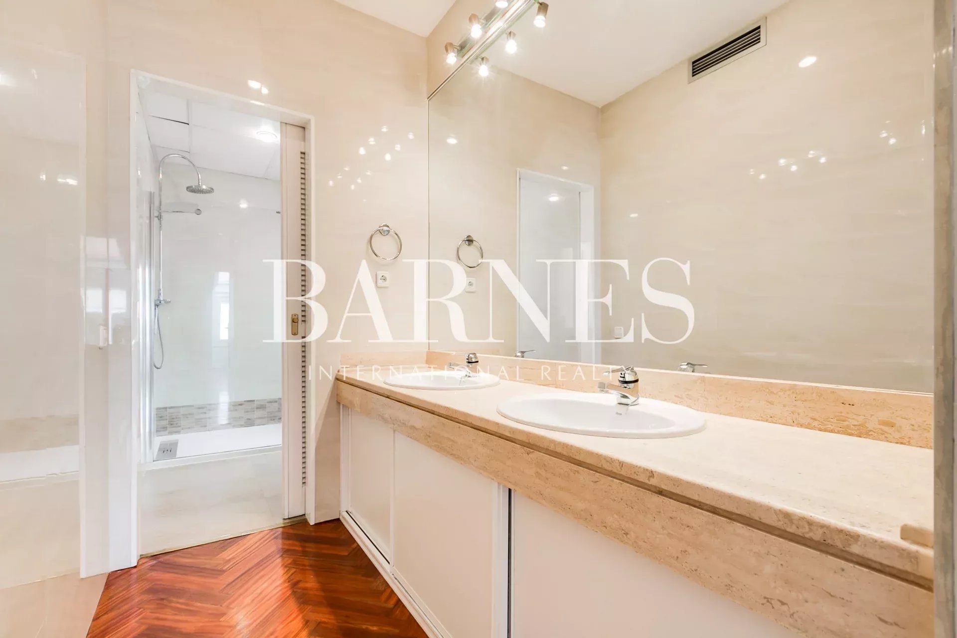 Daire Madrid - picture 20