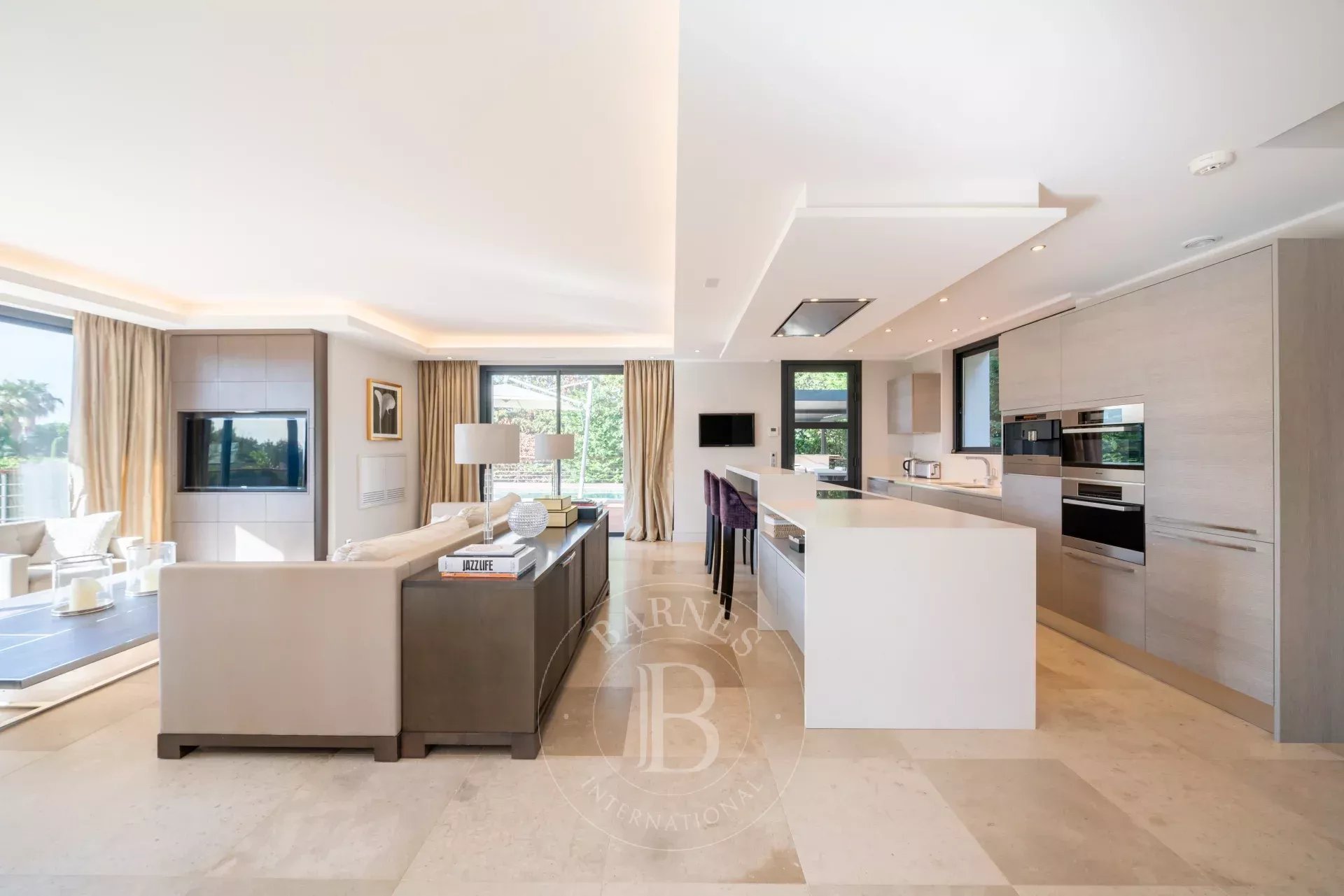 Villa Antibes - picture 6