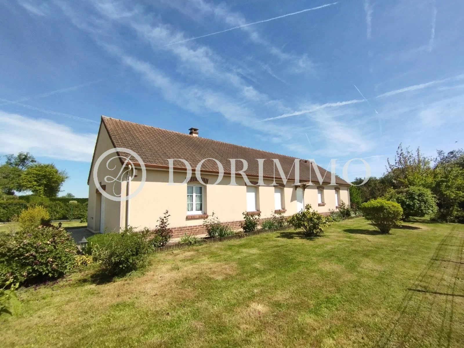 Belle affaire ! Pavillon état neuf plain pied avec grand gar