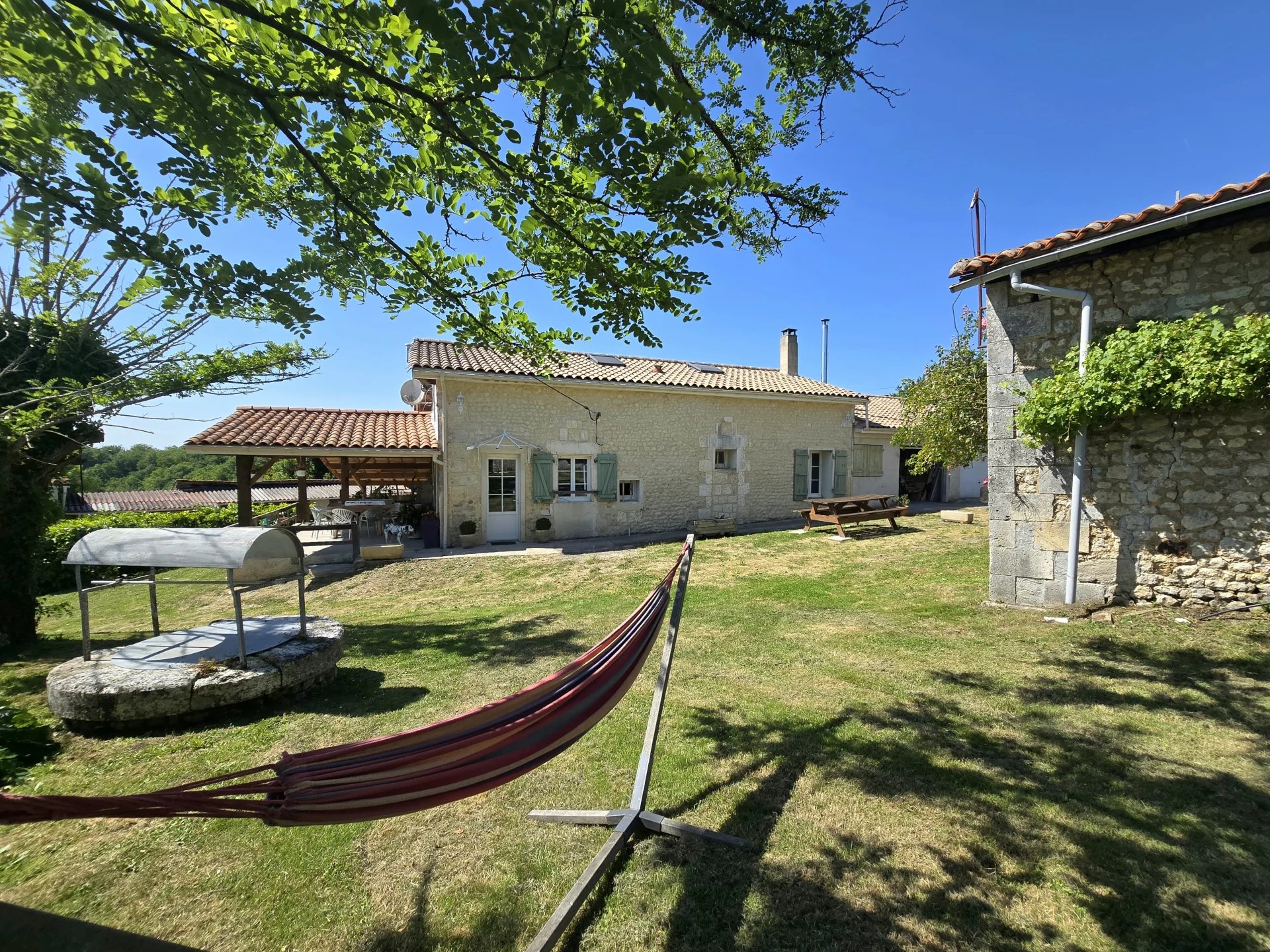 Sale House Montmoreau