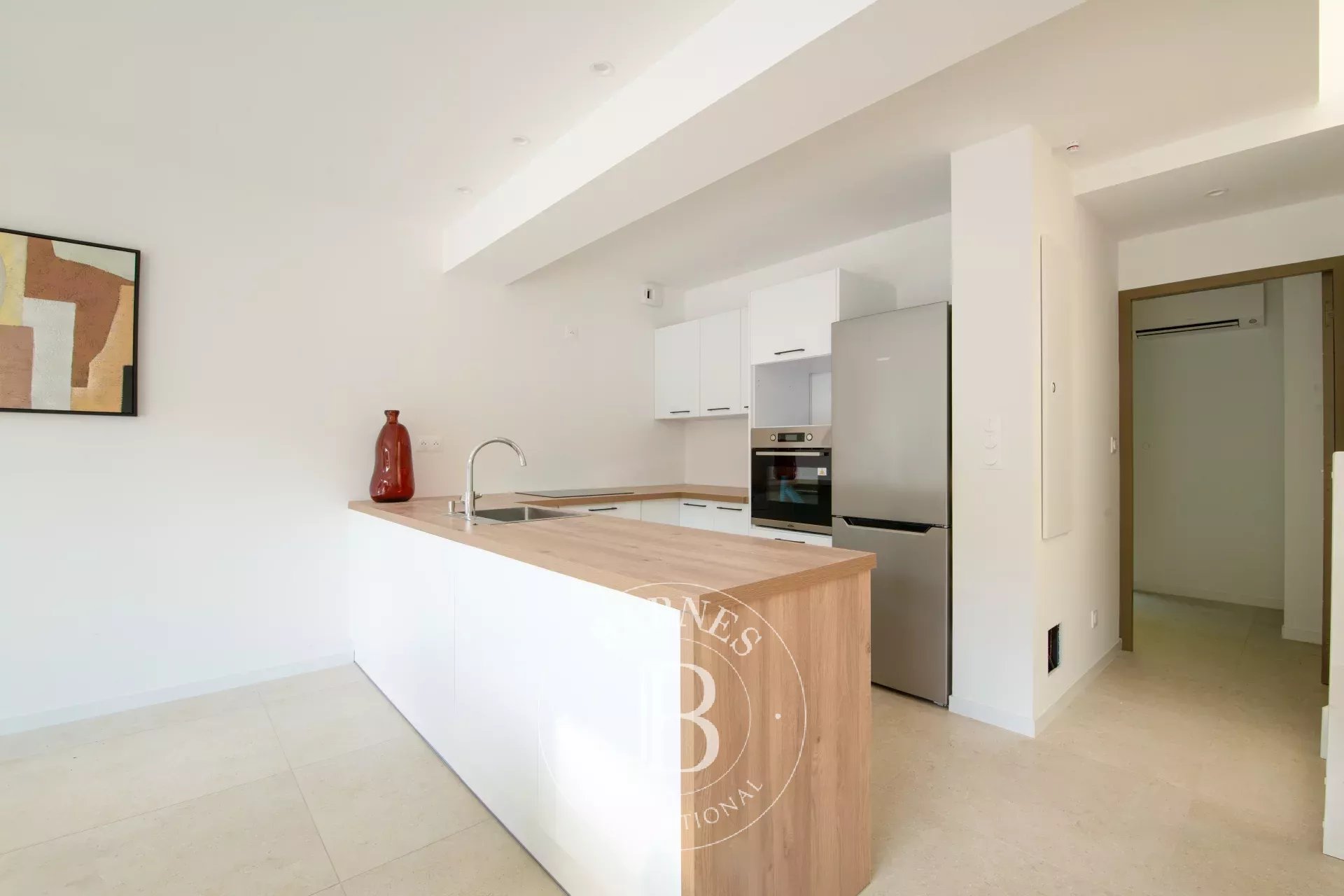 GRIMAUD - NEAR BEACH - 2 BEDROOMS - GARDEN