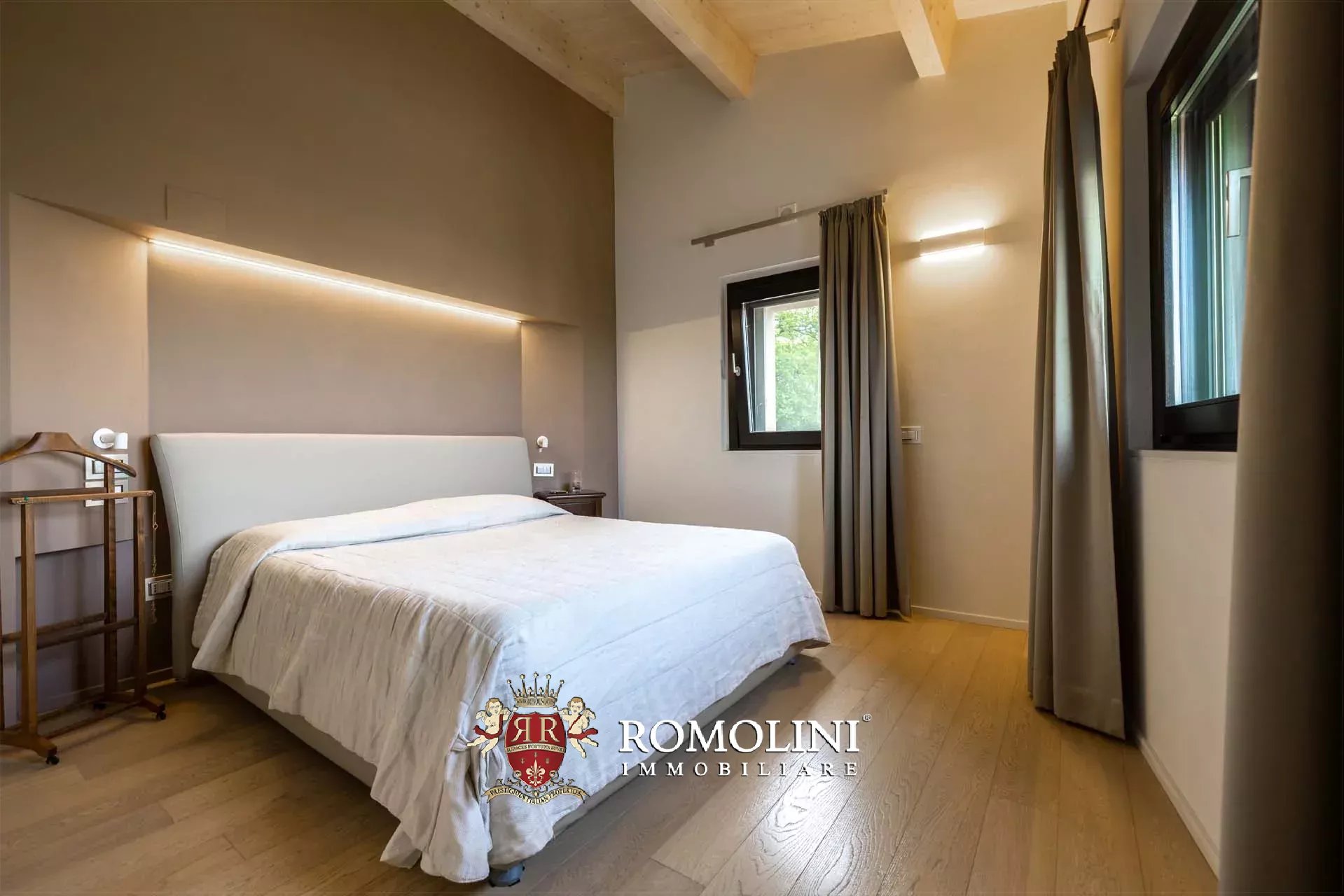 5 Bedroom Villa/Townhouse's Image 28