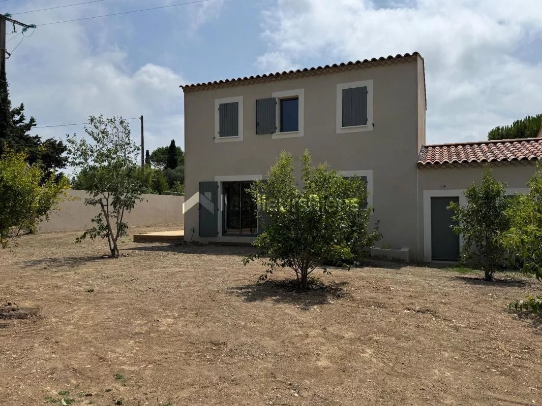 Maison neuve de 116 m23 sur une parcelle de 816 m2