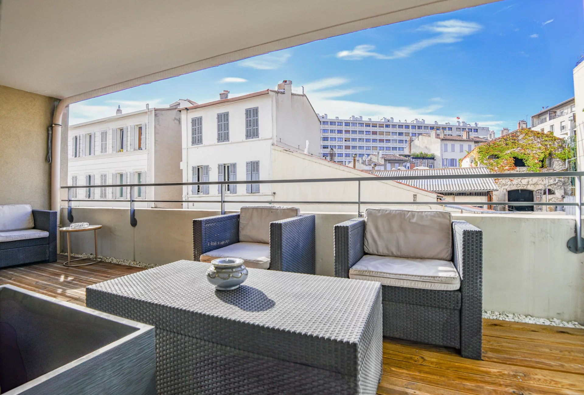 Sale Apartment Marseille 5ème Baille