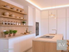 Exceptional 3-Bedroom Garden Apartment with Panoramic Sea Views — photo 3 of 7