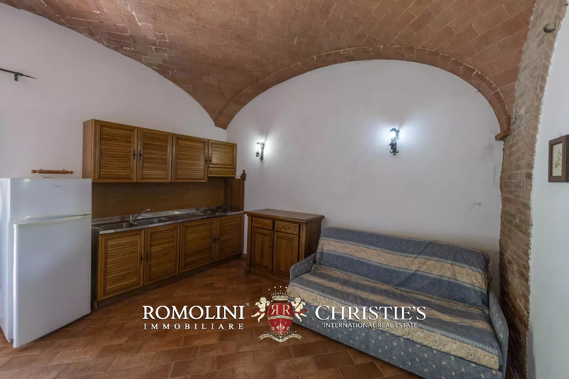 34 Bedroom Vineyard's Image 87