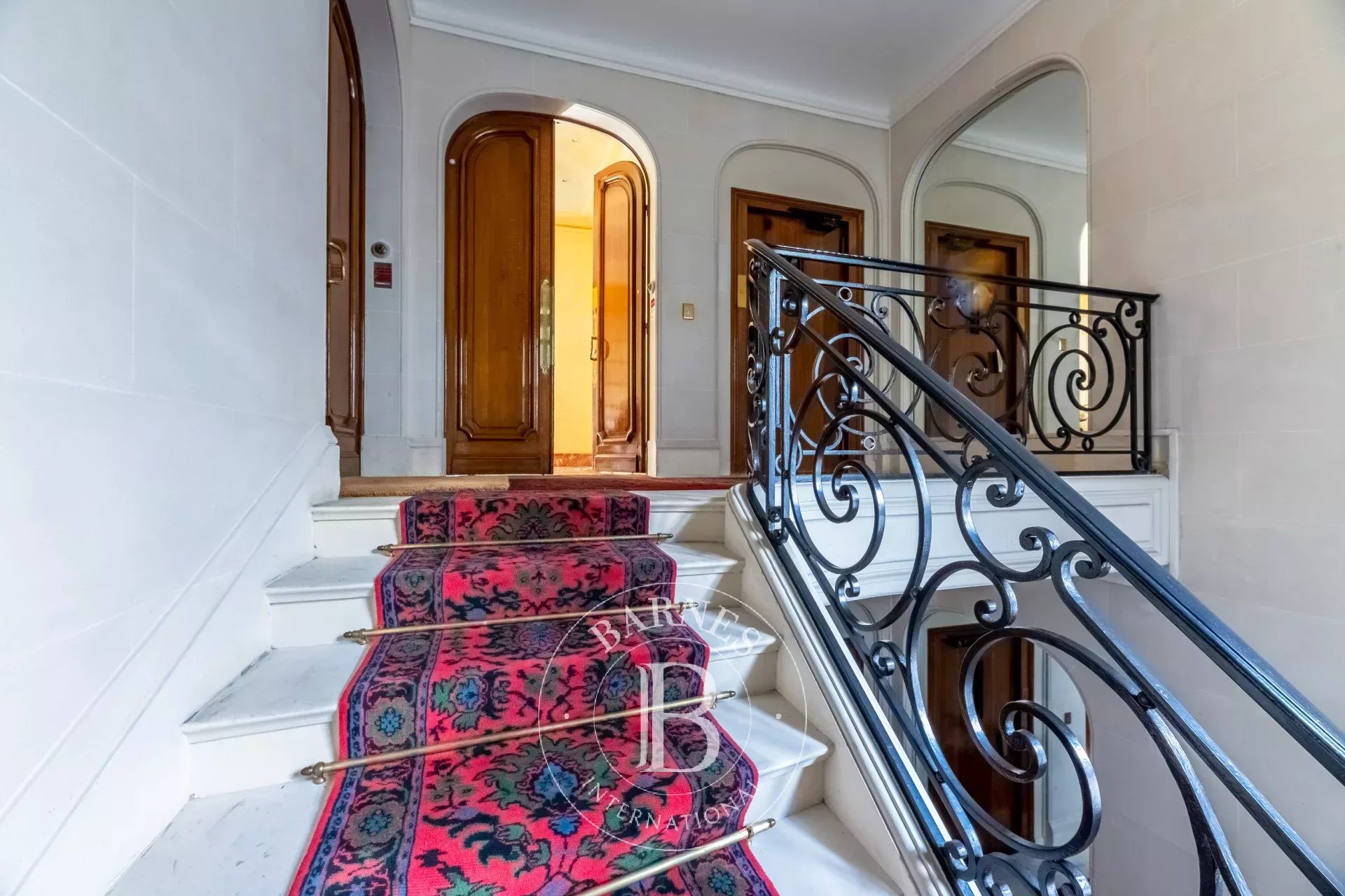 Daire Paris 8ème - picture 18