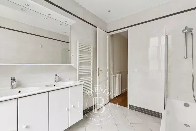 Daire Paris 7ème - picture 4