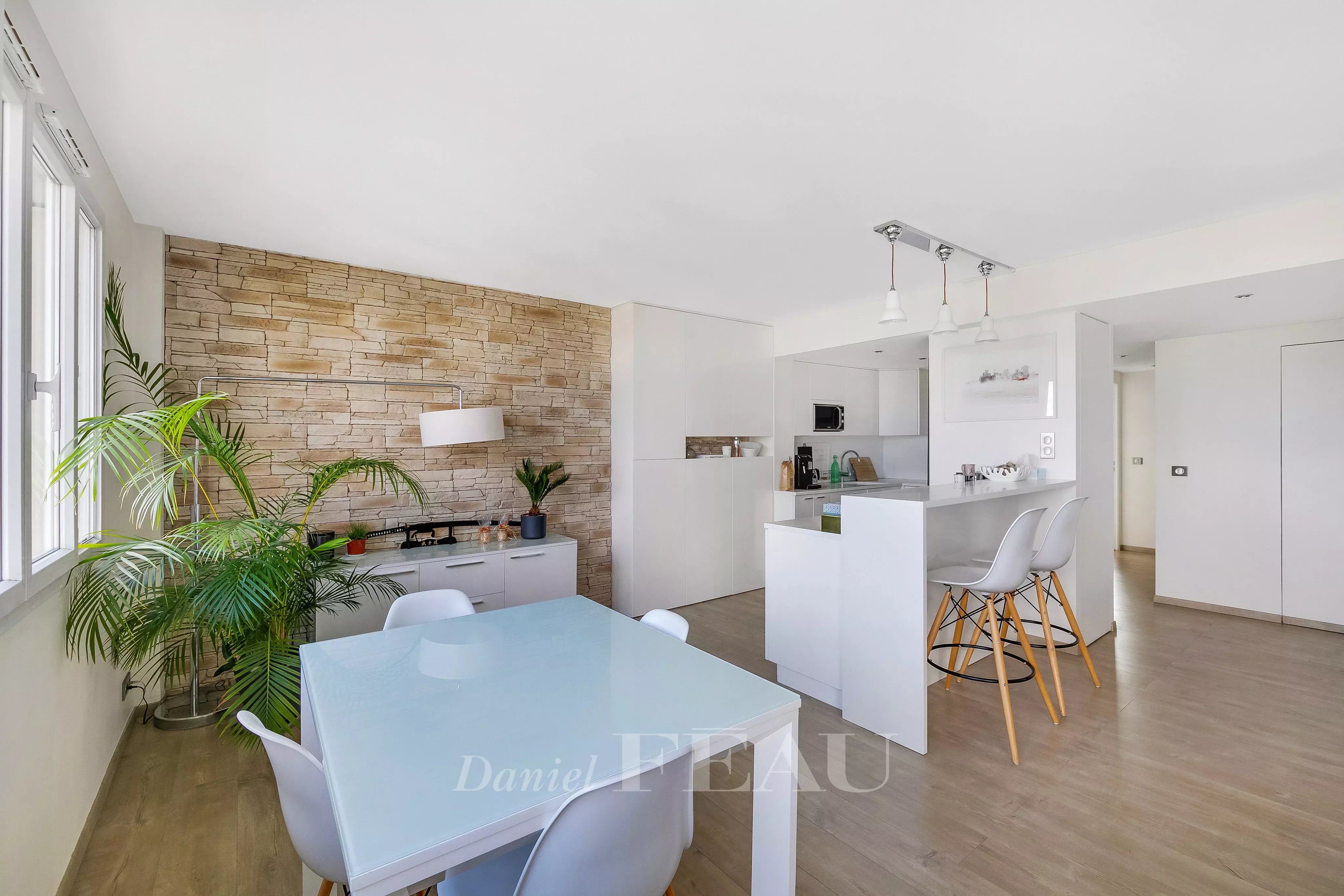 Dining room Wooden floor