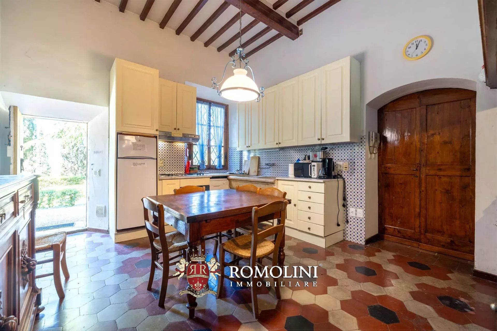 30 Bedroom Vineyard's Image 37
