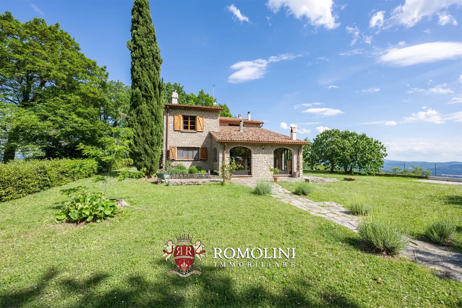 5 Bedroom Villa/Townhouse's Image 4
