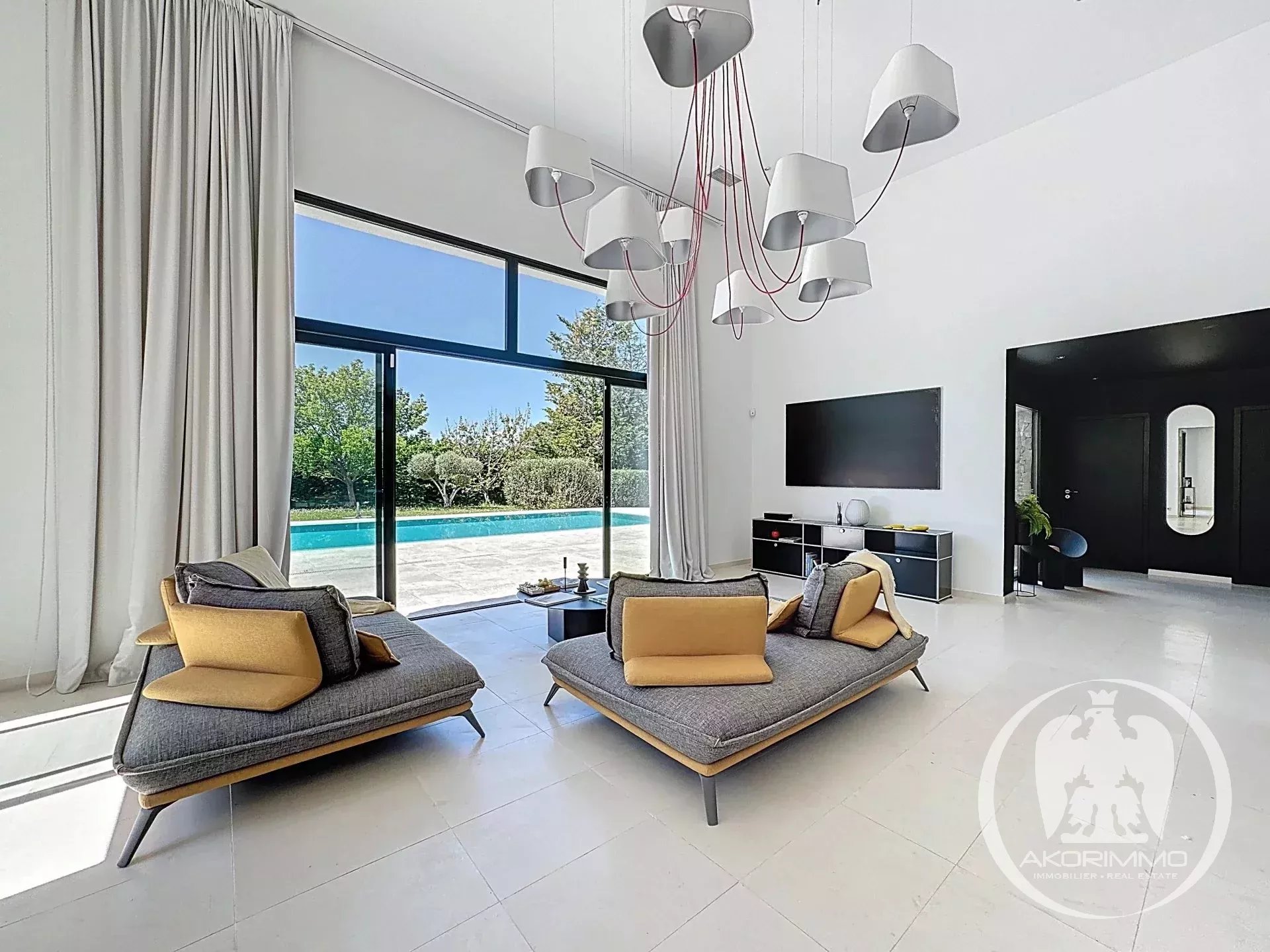 Maison  - 6 pièces  - 225.87 m² -  1 990 000 € - À vendre