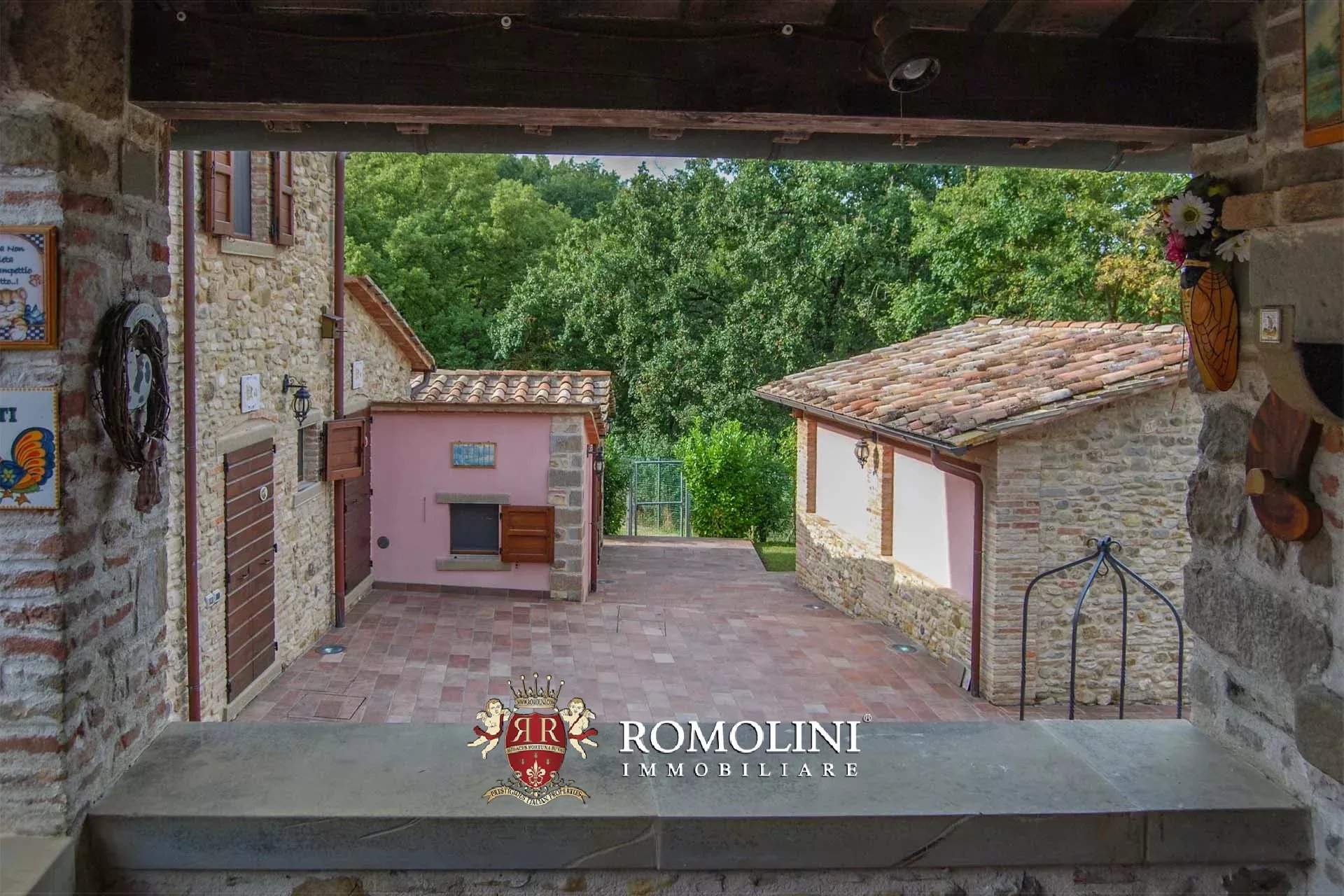 10 Bedroom Villa/Townhouse's Image 25