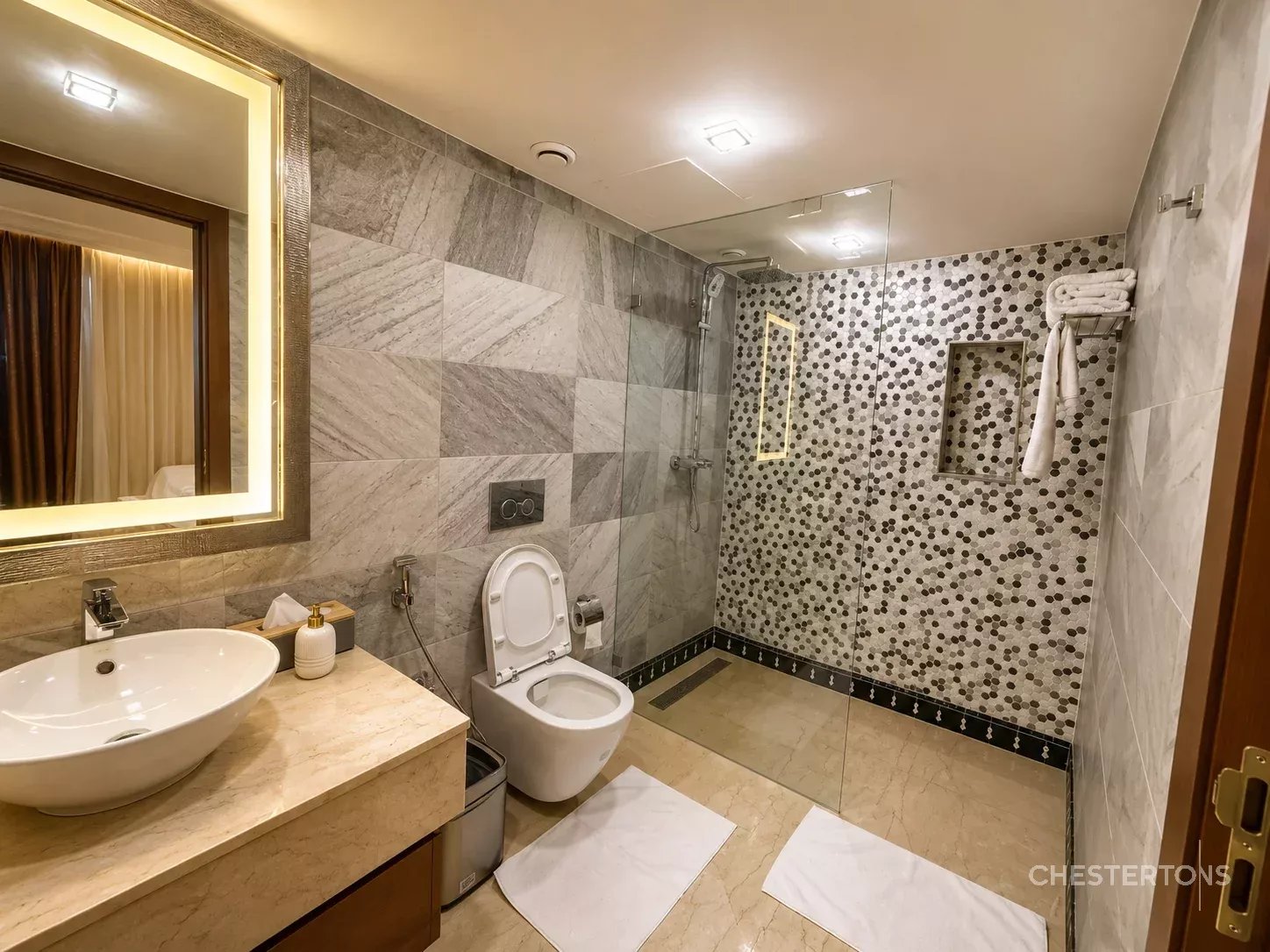  Image of Villa - 10 Bedrooms for Sale in Marrakech-Ménara-Marrakech-Morocco, Image 18