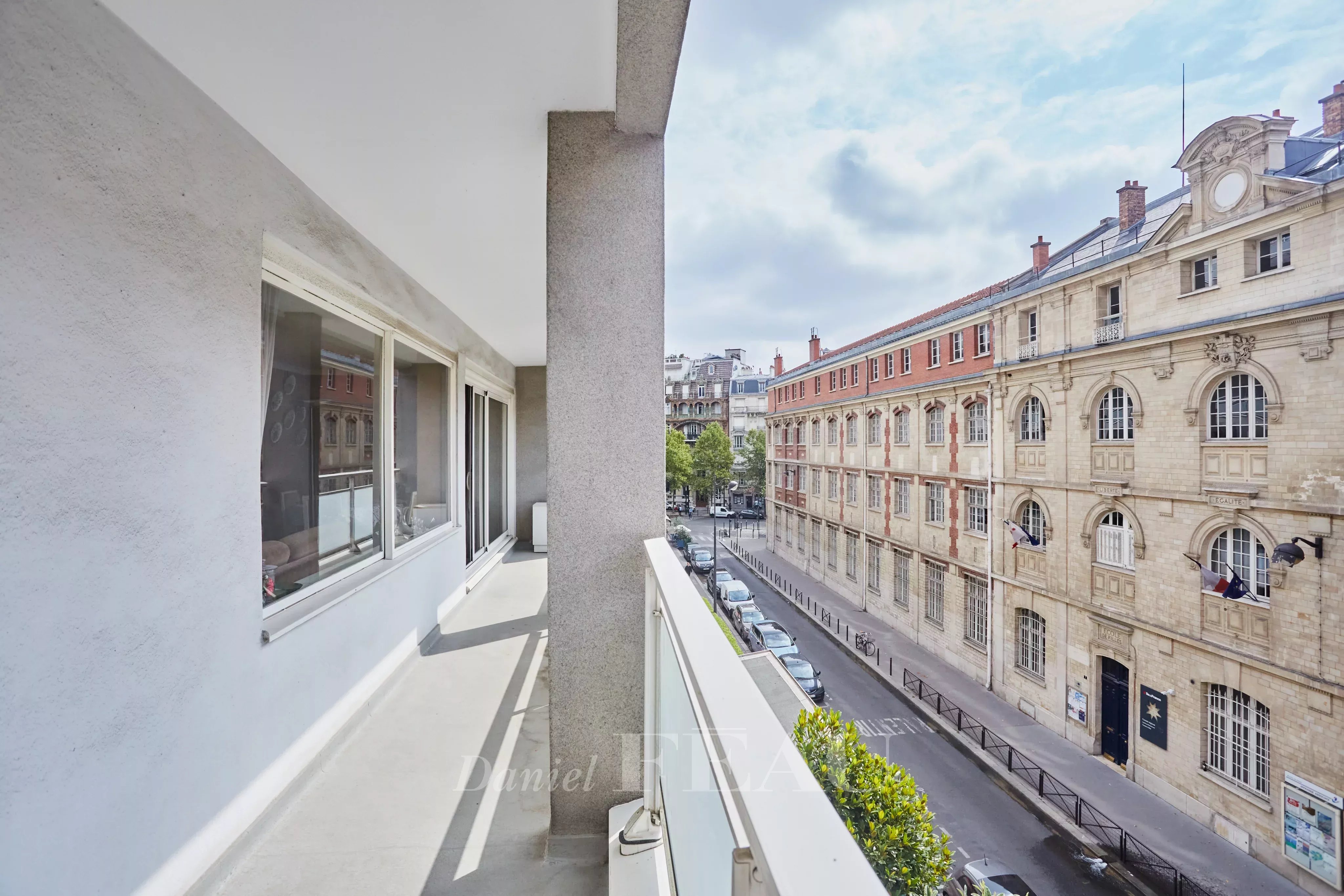 Sale Apartment Paris 7th