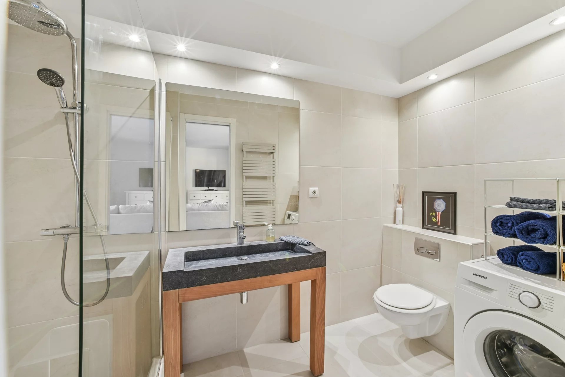 Apartment with 28 m² terrace, panoramic sea view and parking