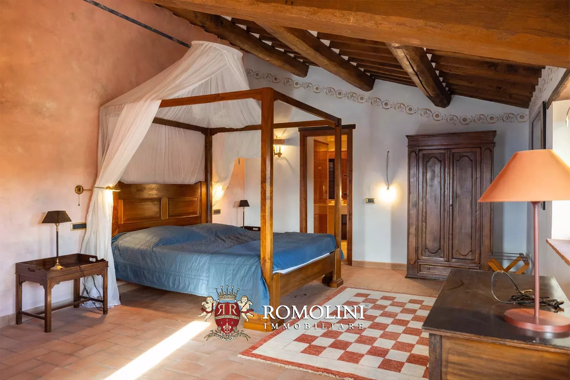 10 Bedroom Villa/Townhouse's Image 146