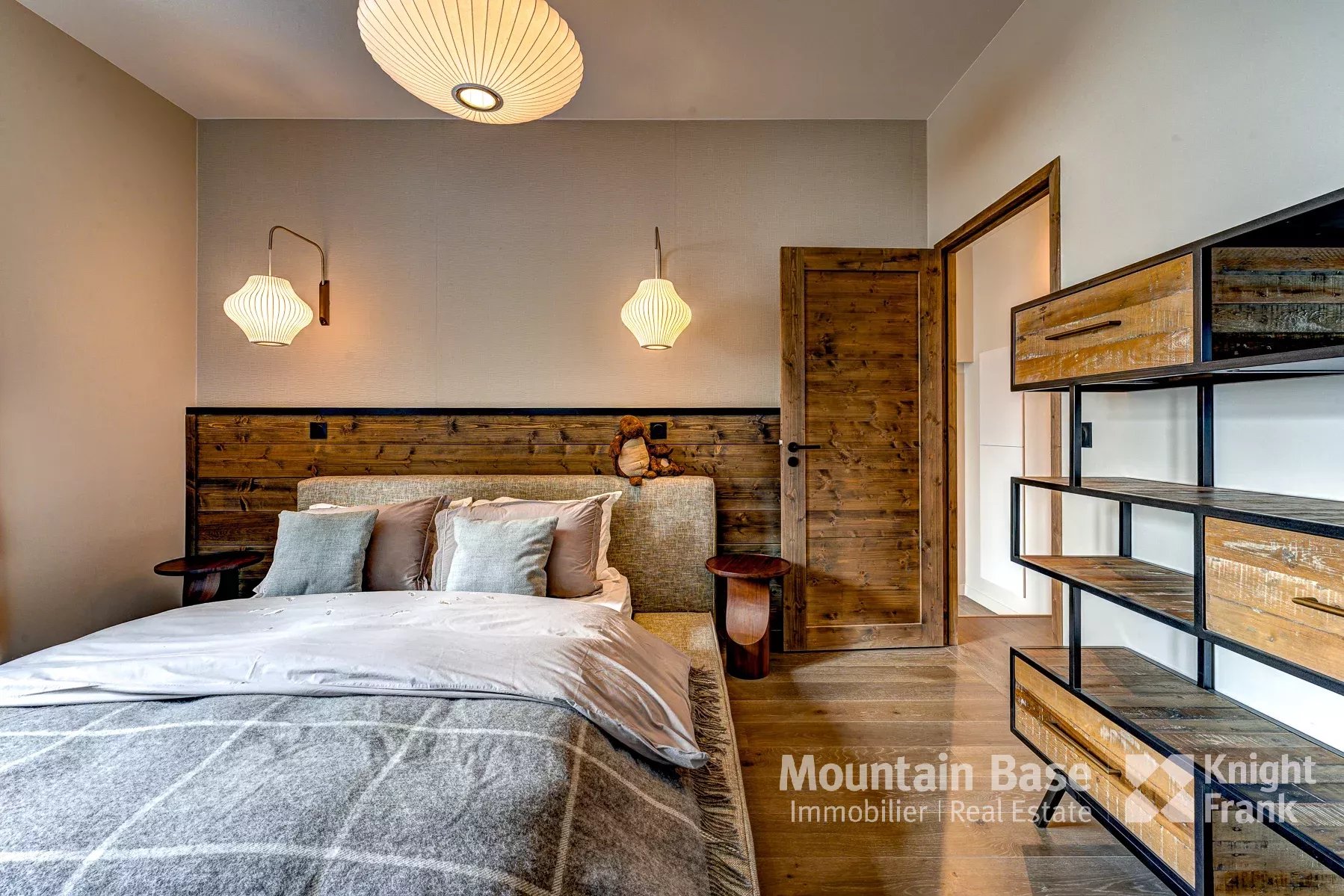 Photo of Newly built, 3-bedroom, 3-bathroom penthouse apartment in Chamonix centre
