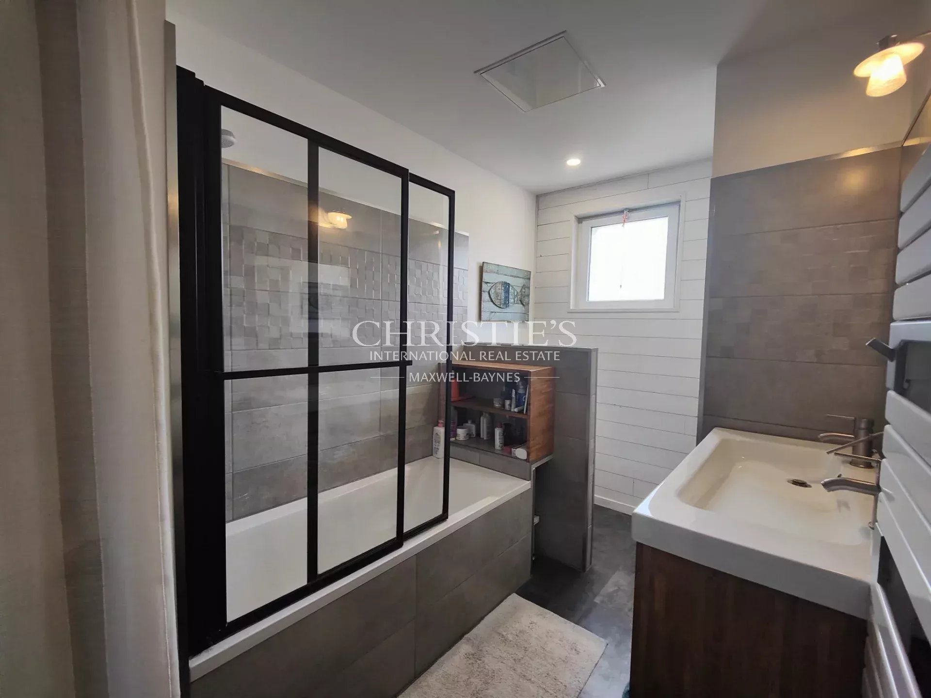 4 Bedroom Villa/Townhouse's Image 12