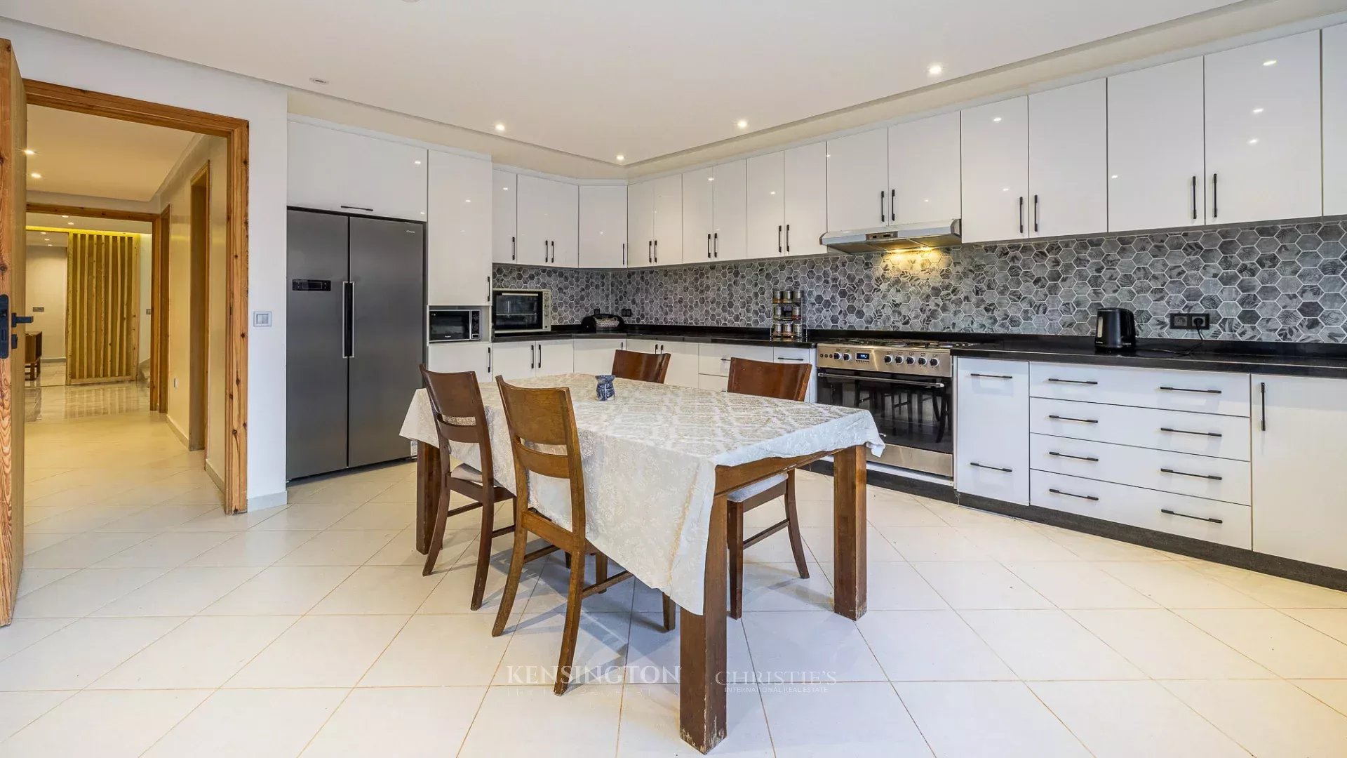 4 Bedroom Villa/Townhouse's Image 12