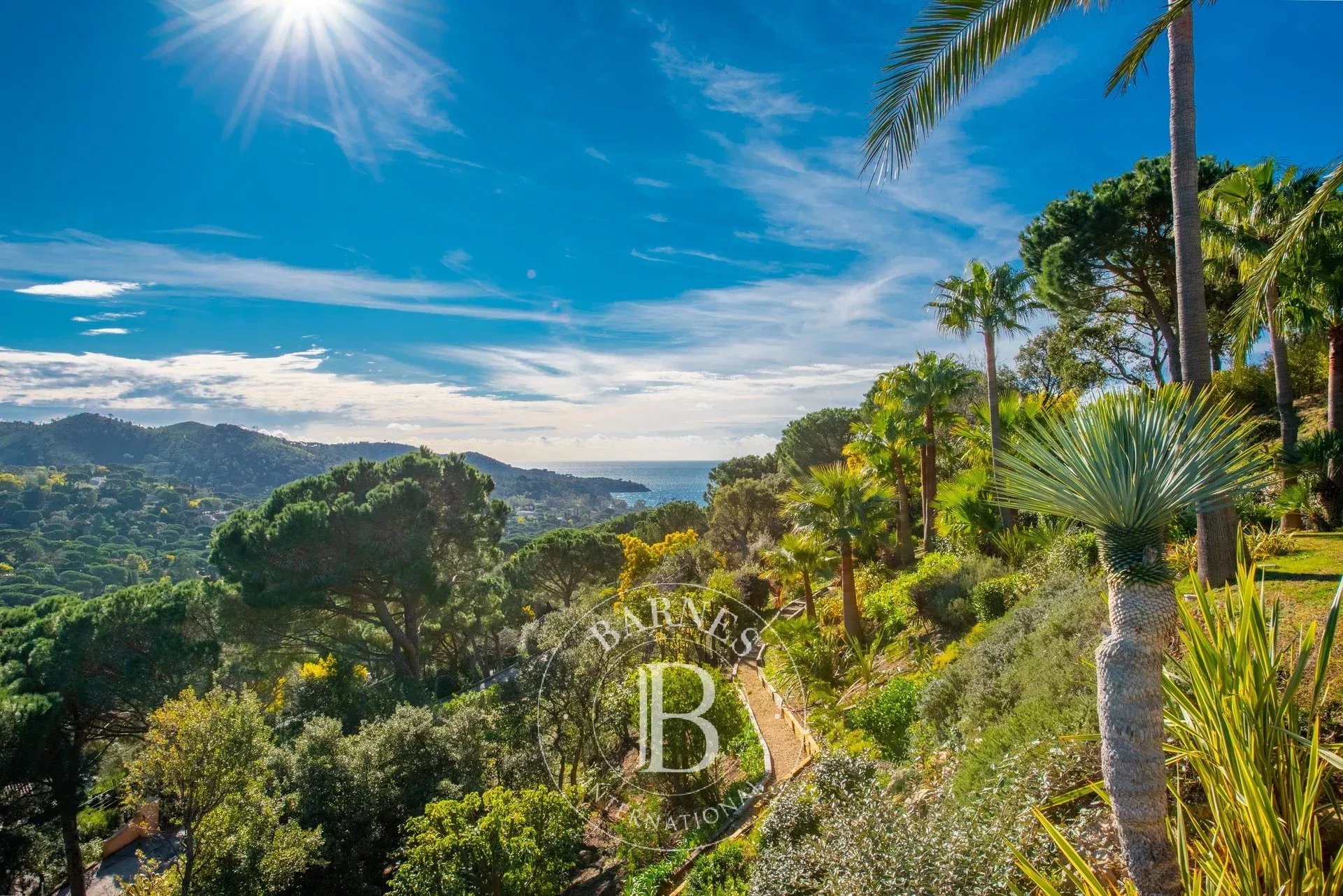 LA CROIX-VALMER - GIGARO - LUXURIOUS PROPERTY - 5 BEDROOMS - SEA VIEW - picture 5