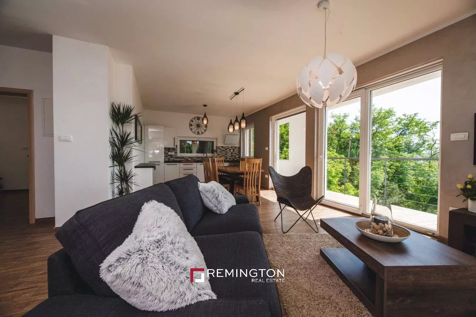 5 Bedroom Villa/Townhouse's Image 4