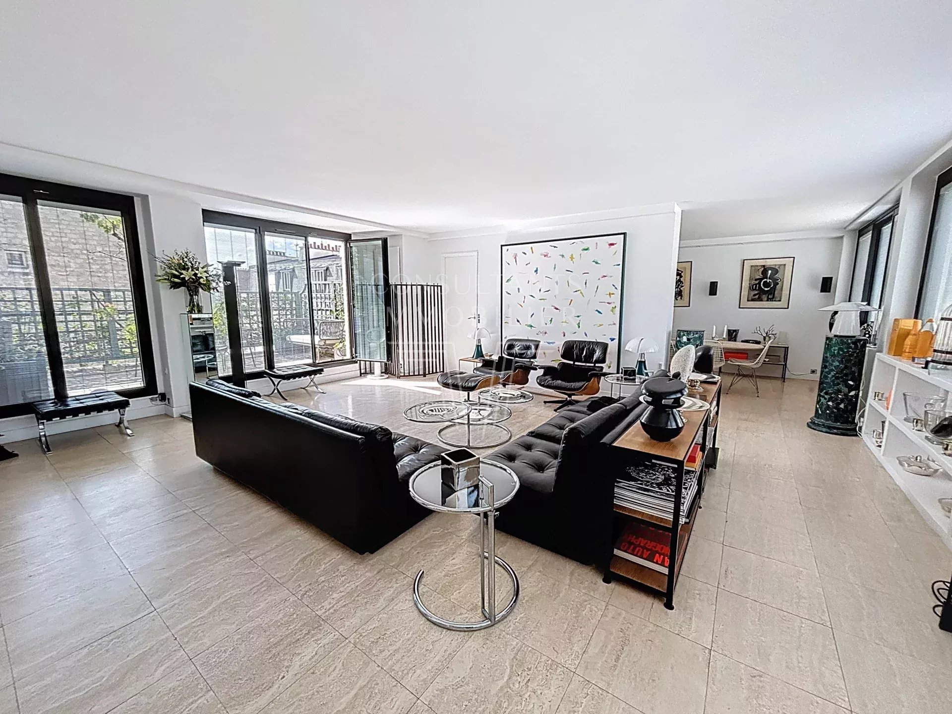 APPARTEMENT TRAVERSANT TERRASSE 14 M² OUEST