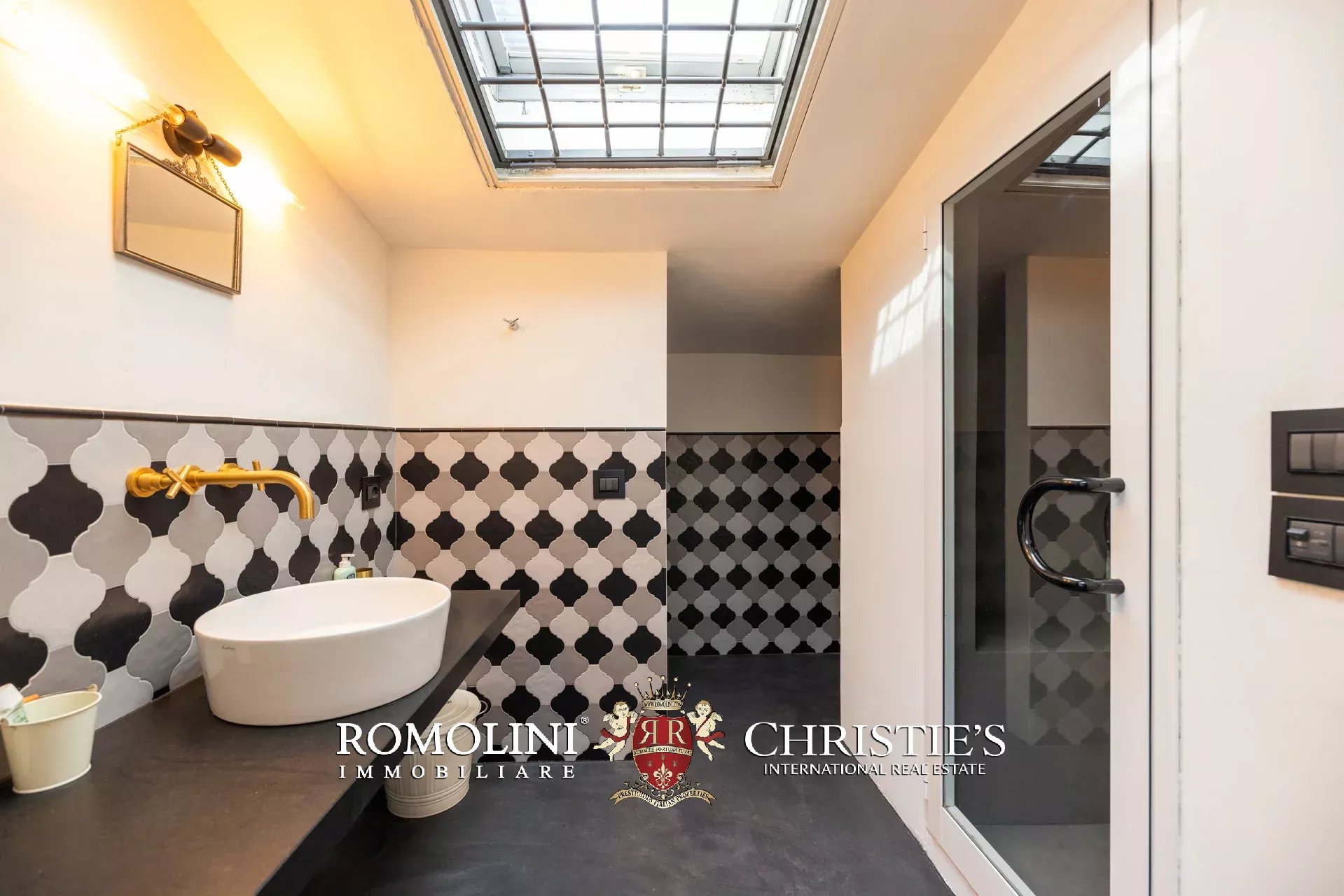 3 Bedroom Apartment/Flat's Image 31