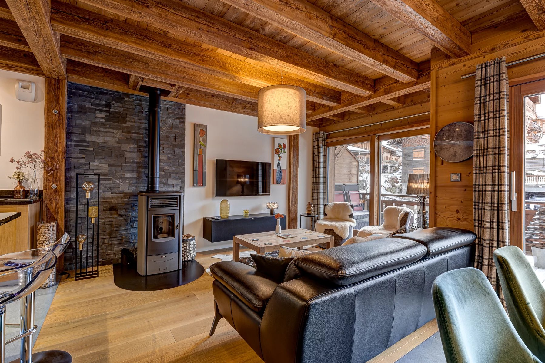 Photo of MORZINE - 2 bedroom + bunk room chalet Morzine