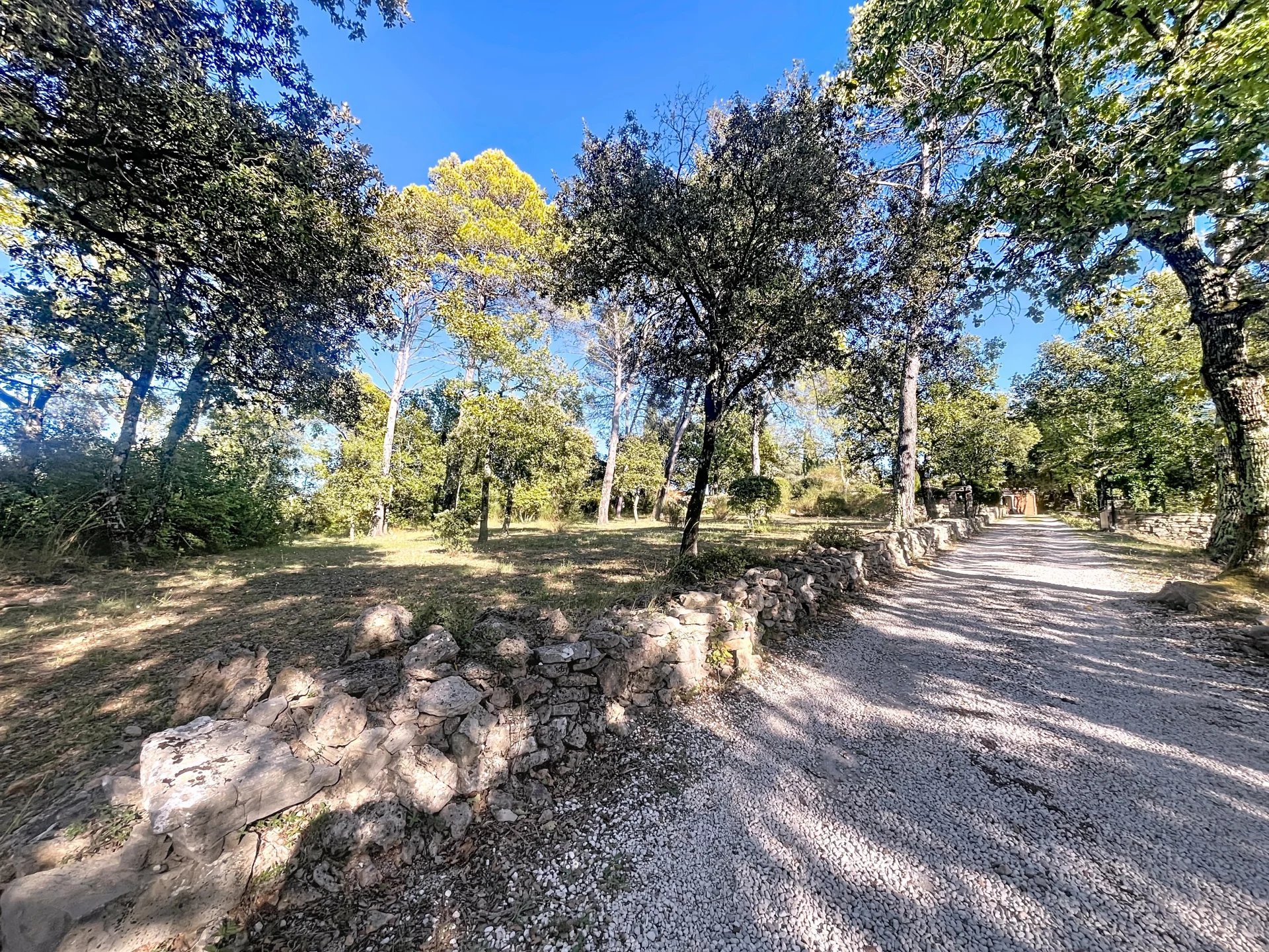 17th century bastide nestled in the heart of 2.8 hectares in Besse sur Issole 17th century bastide nestled in the heart of 2.8 hectares in Besse sur Issole