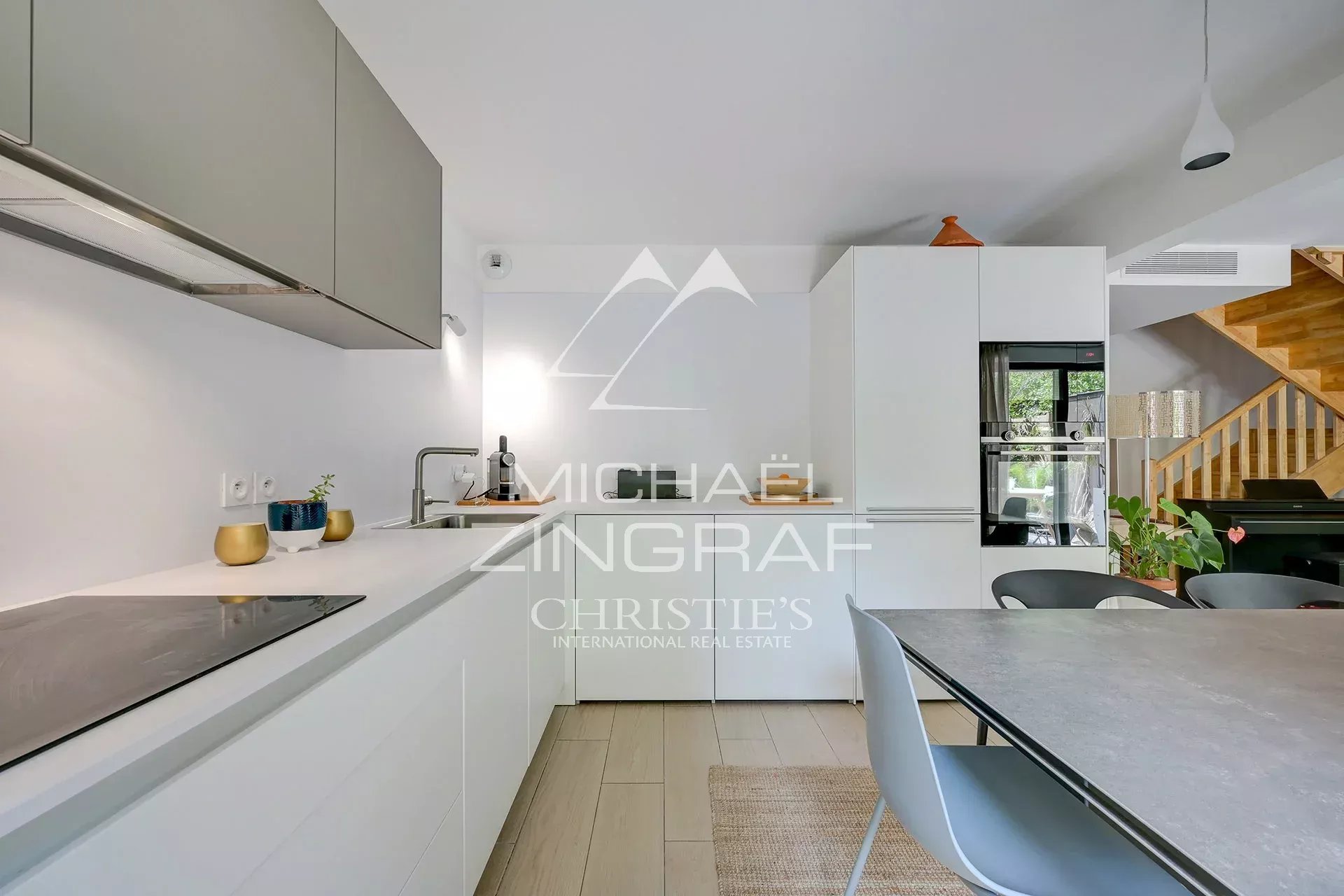 2 Bedroom Apartment/Flat's Image 3